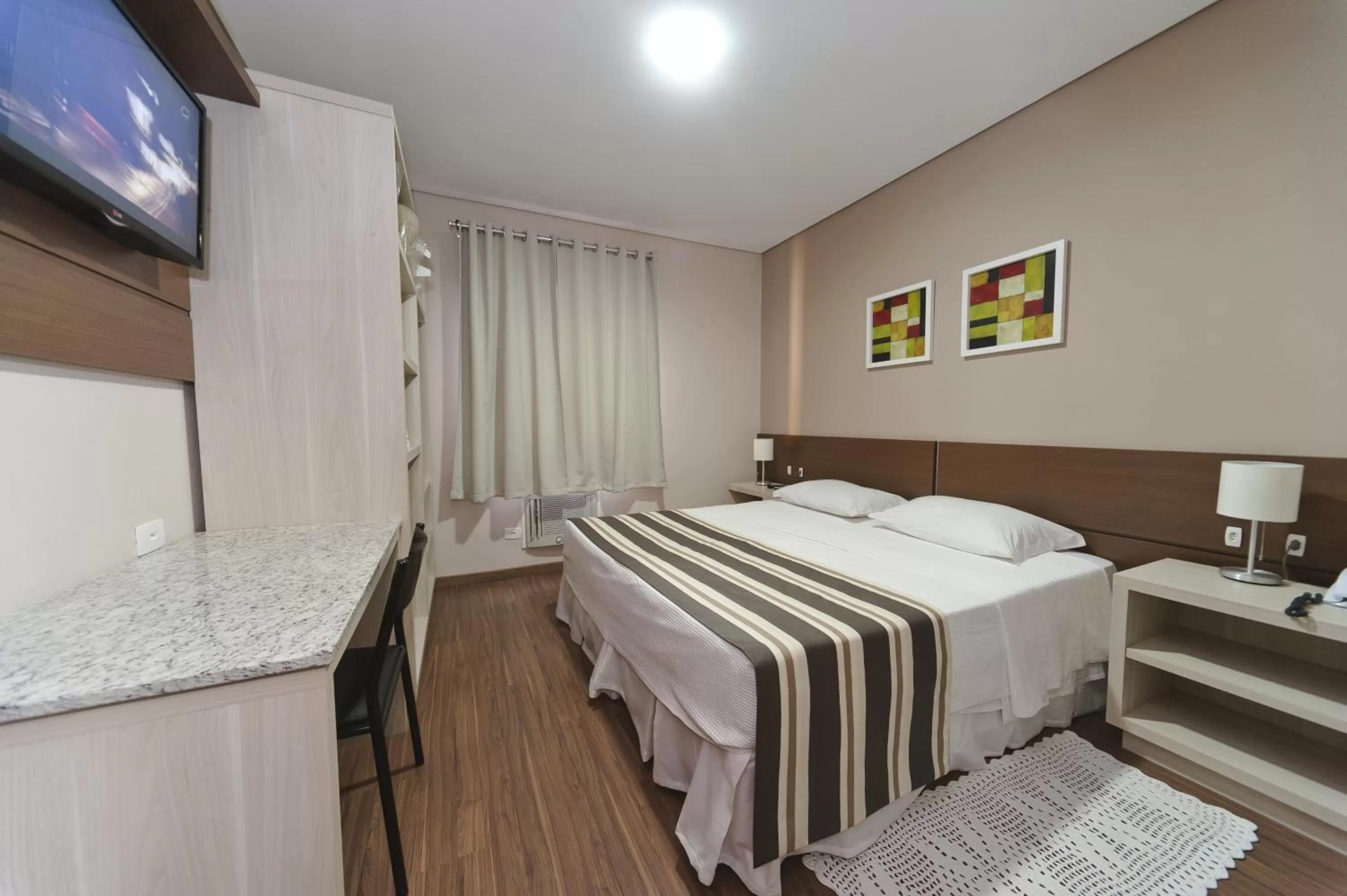 Bedroom, Bed in Hotel Sol By MRHotelaria