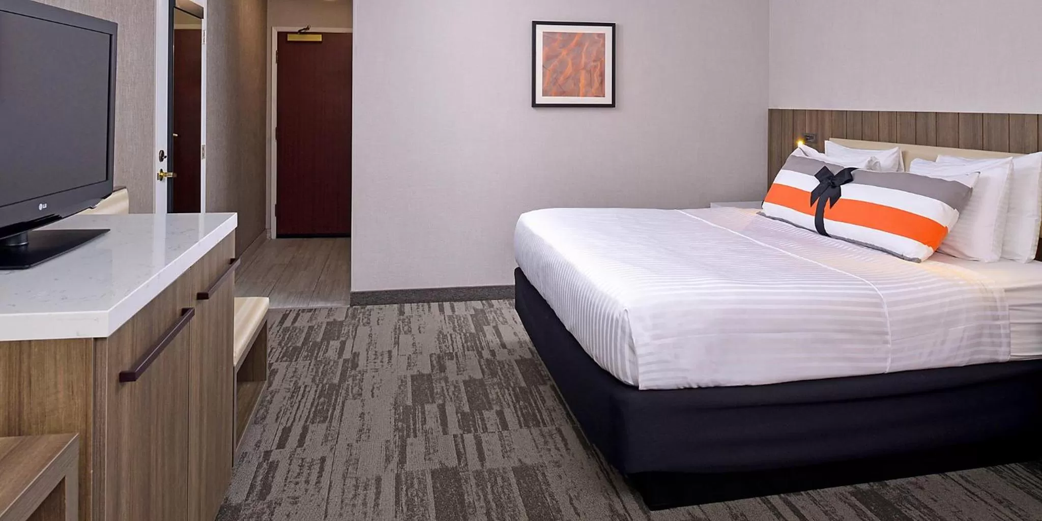 Bedroom, Bed in Modesto Hotel - Gateway to Yosemite