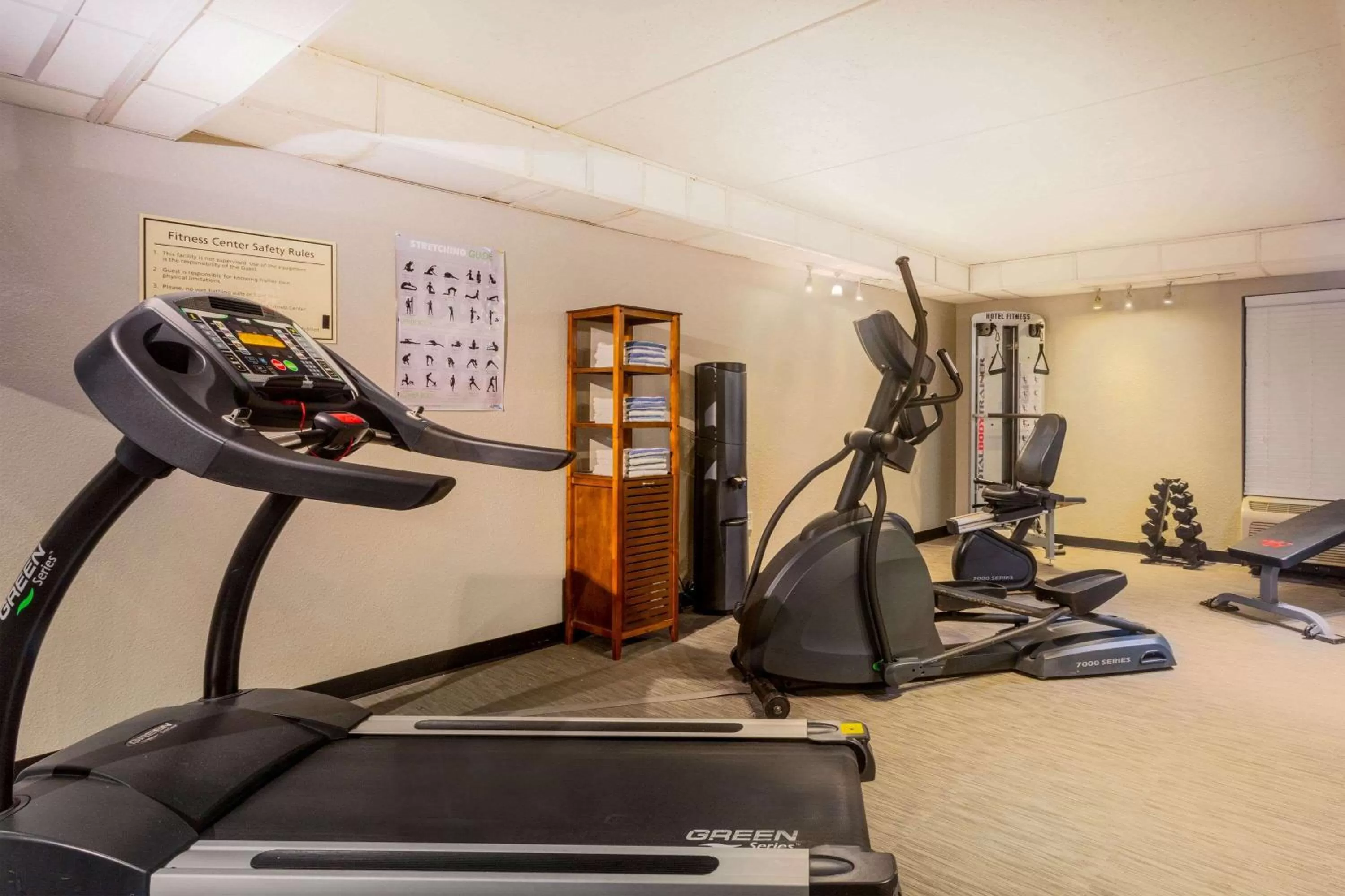 Fitness centre/facilities in CLT Airport Inn & Suites