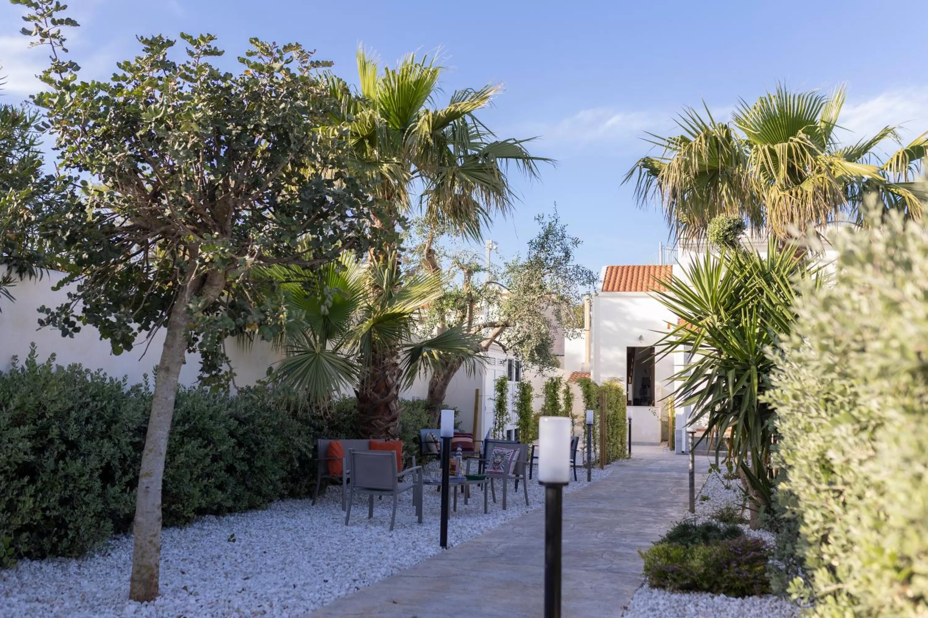 MrBrown - Cinzia Resort Beach