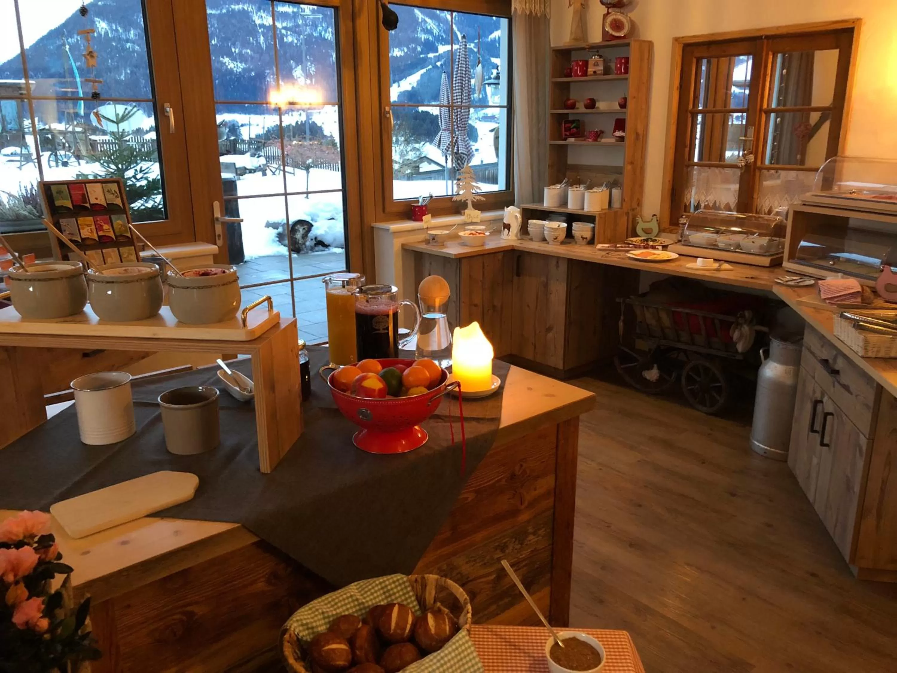 Food and drinks, Restaurant/Places to Eat in Hotel zum Urviech -Erwachsenenhotel-