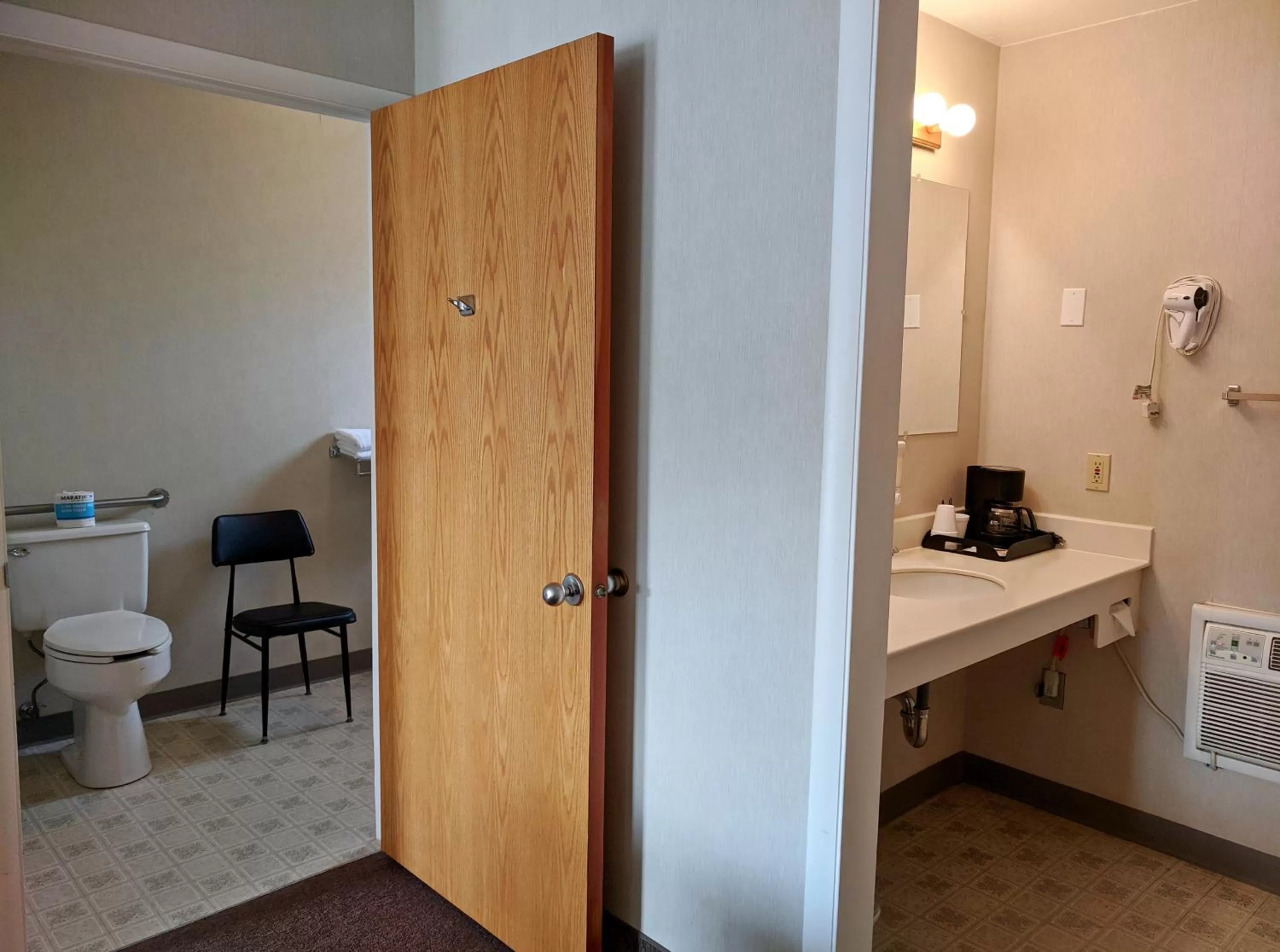 Bathroom in Aquarius Inn