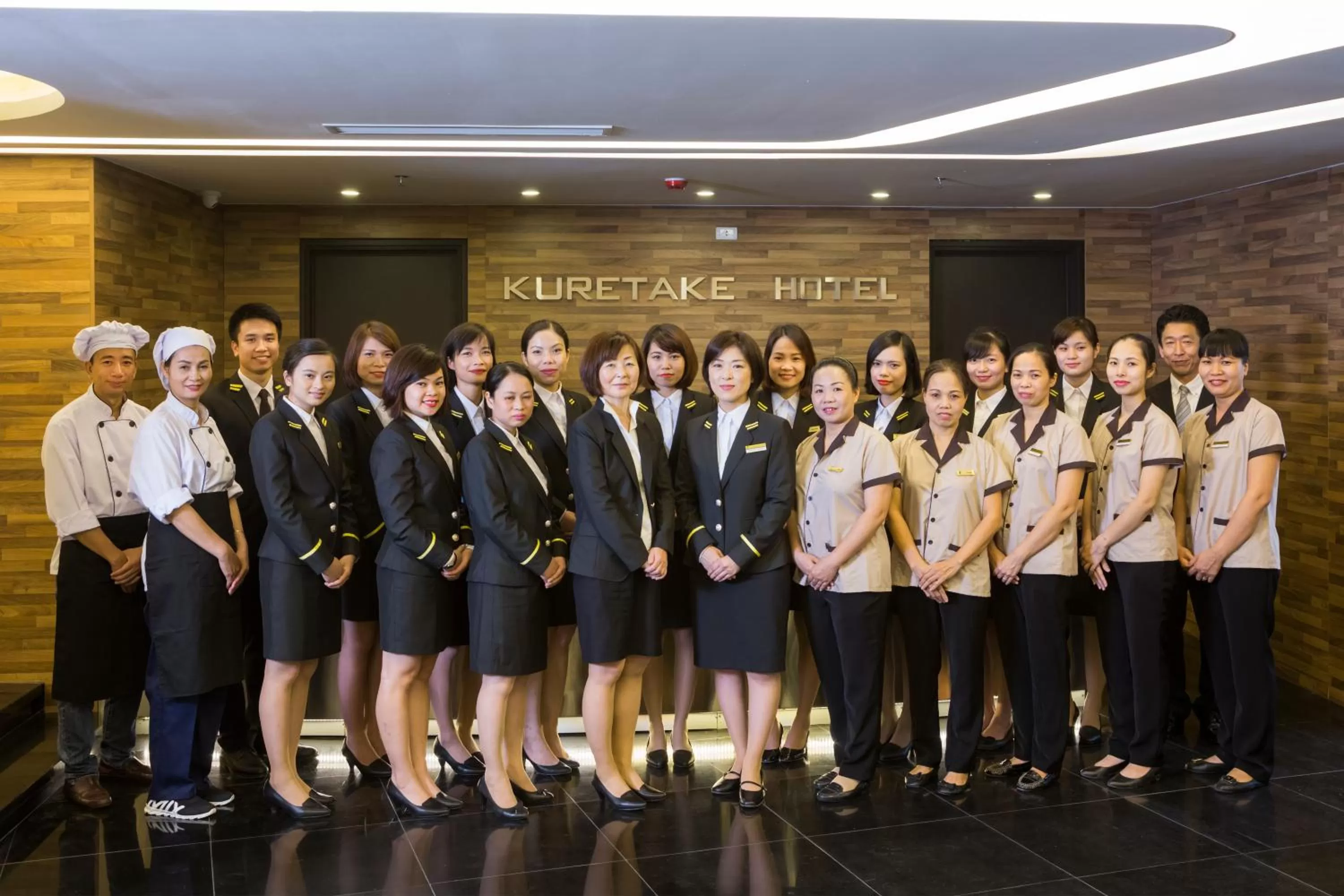 Staff in Kuretake Inn Kim Ma 132