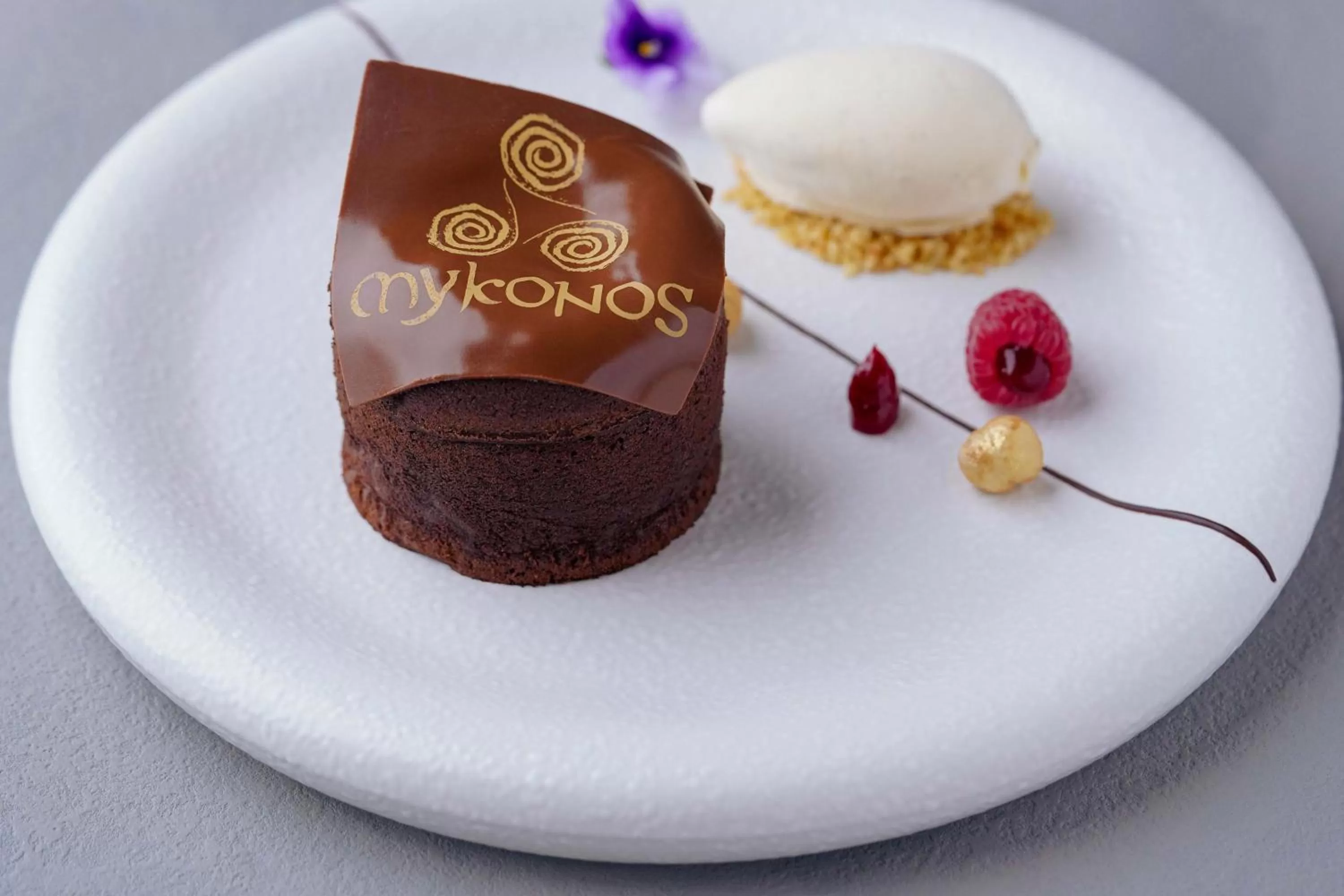 Restaurant/places to eat in Le Meridien Abu Dhabi Resort