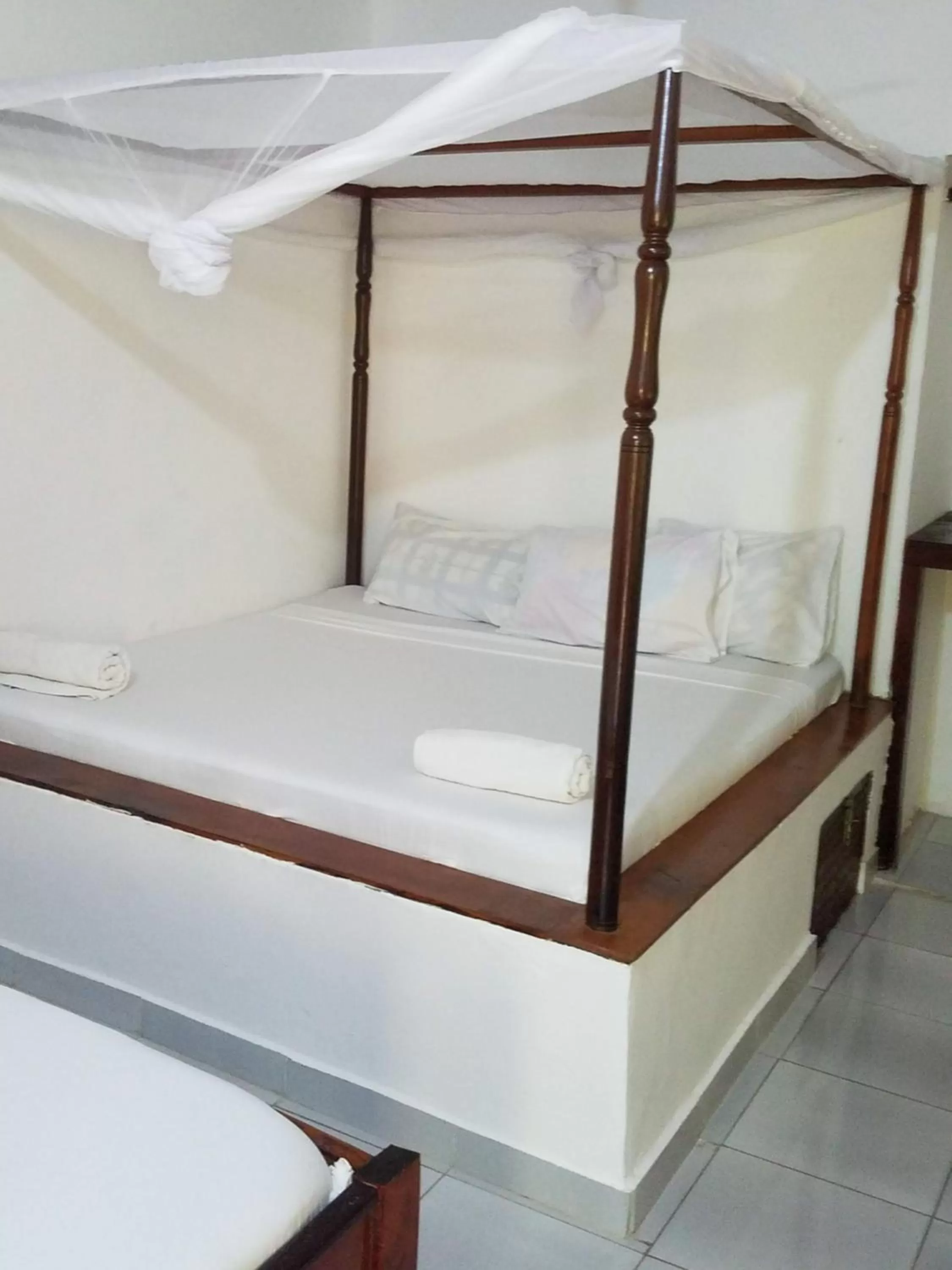 Baraka Aquarium Bungalows