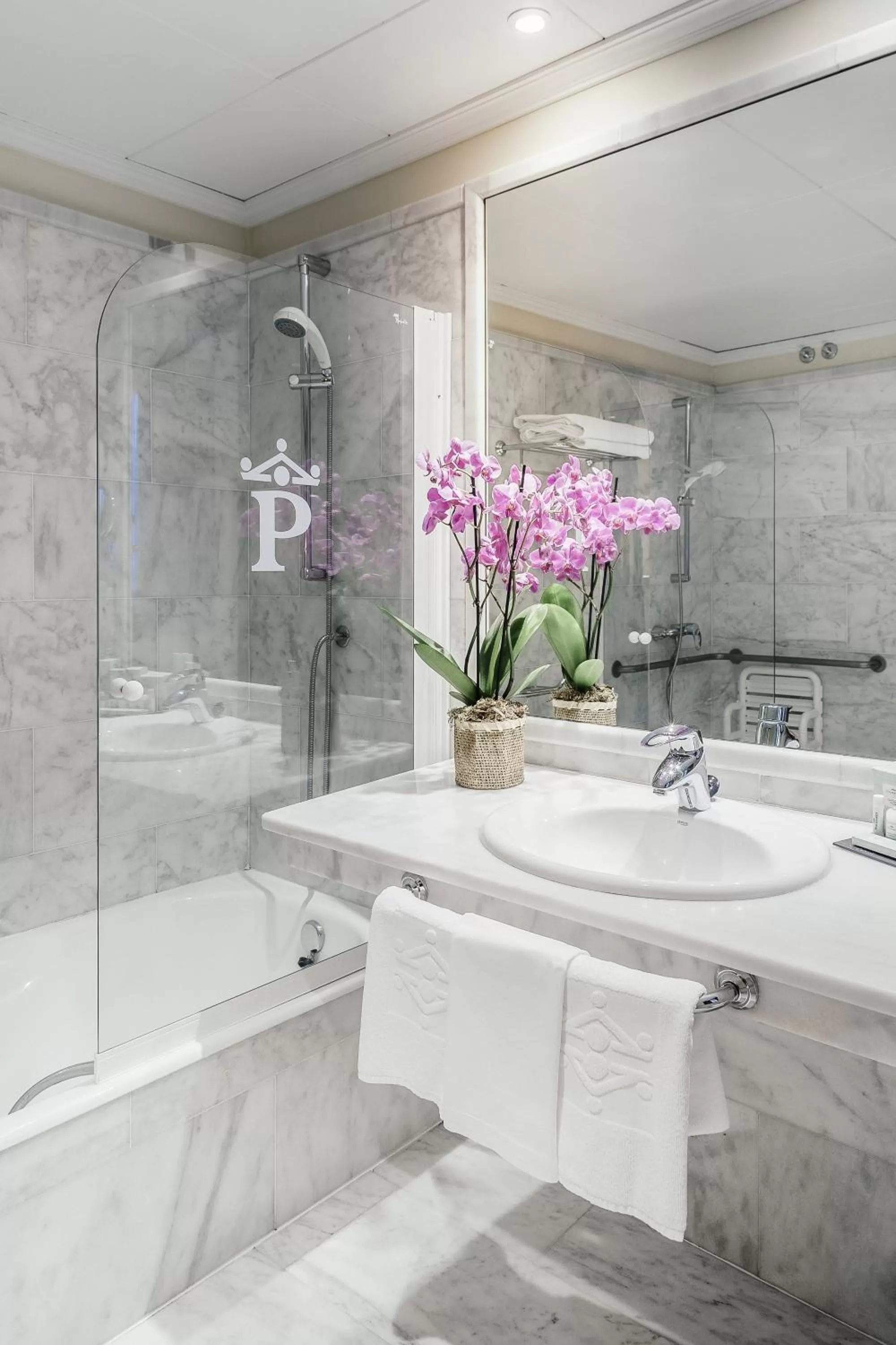 Bathroom in Parador de Ferrol