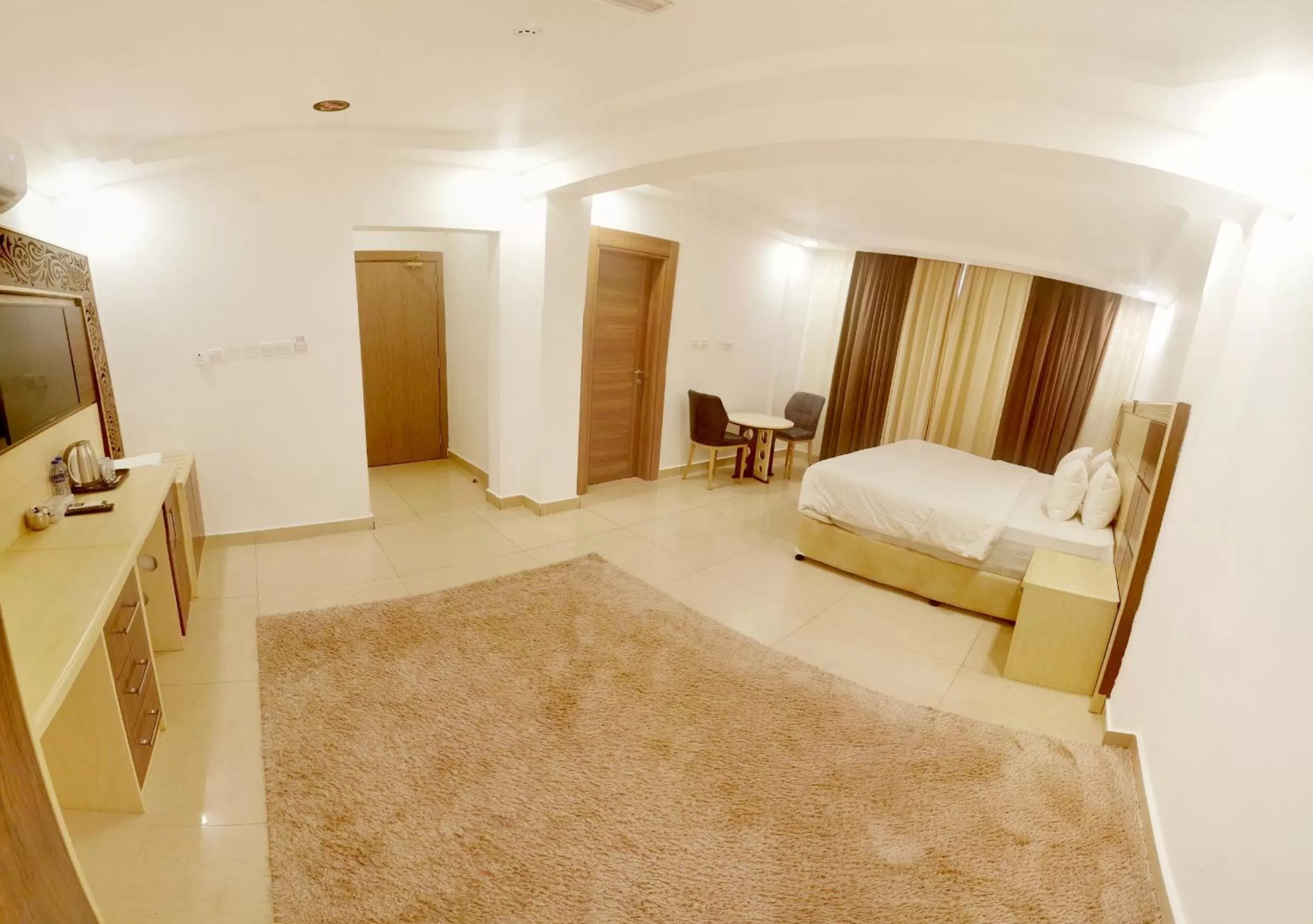 Bedroom, Bed in Diamond Star Hotel فندق النجمة الماسية
