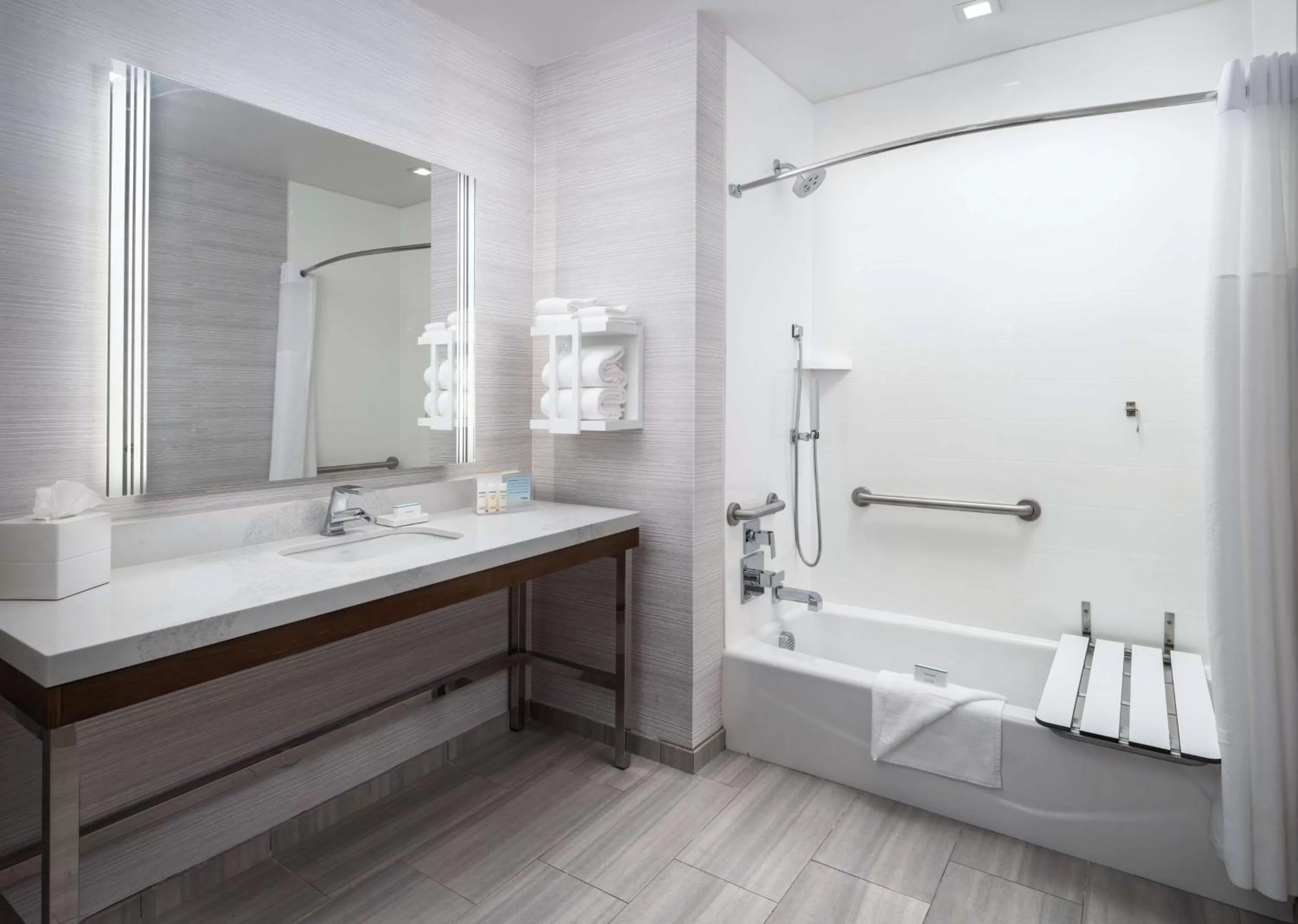 Bathroom in Hampton Inn & Suites El Cajon San Diego