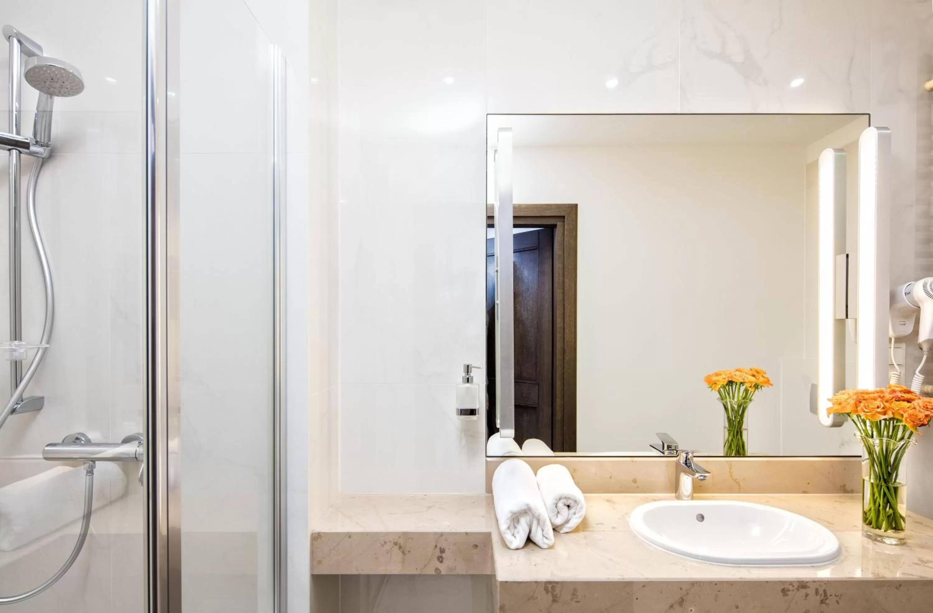 Bathroom in Hotel Szary Residence