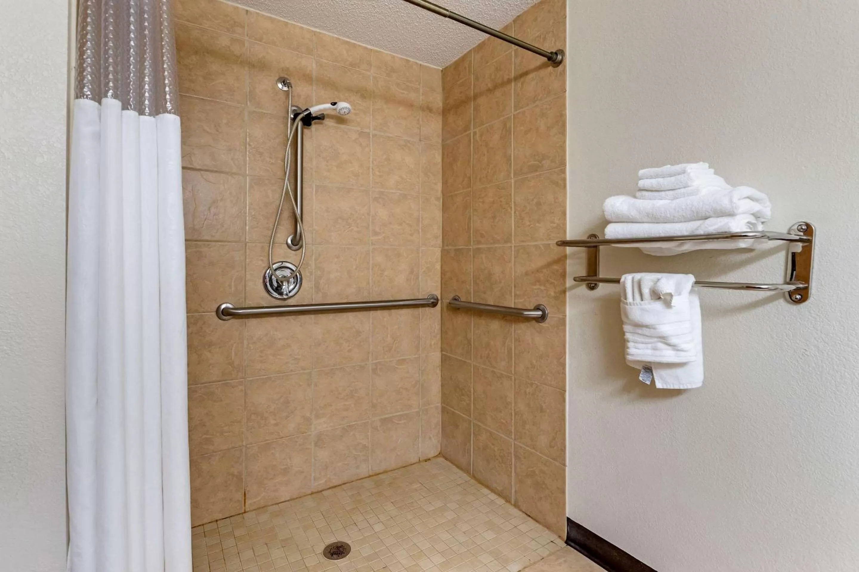 Bathroom in Quality Inn Creston