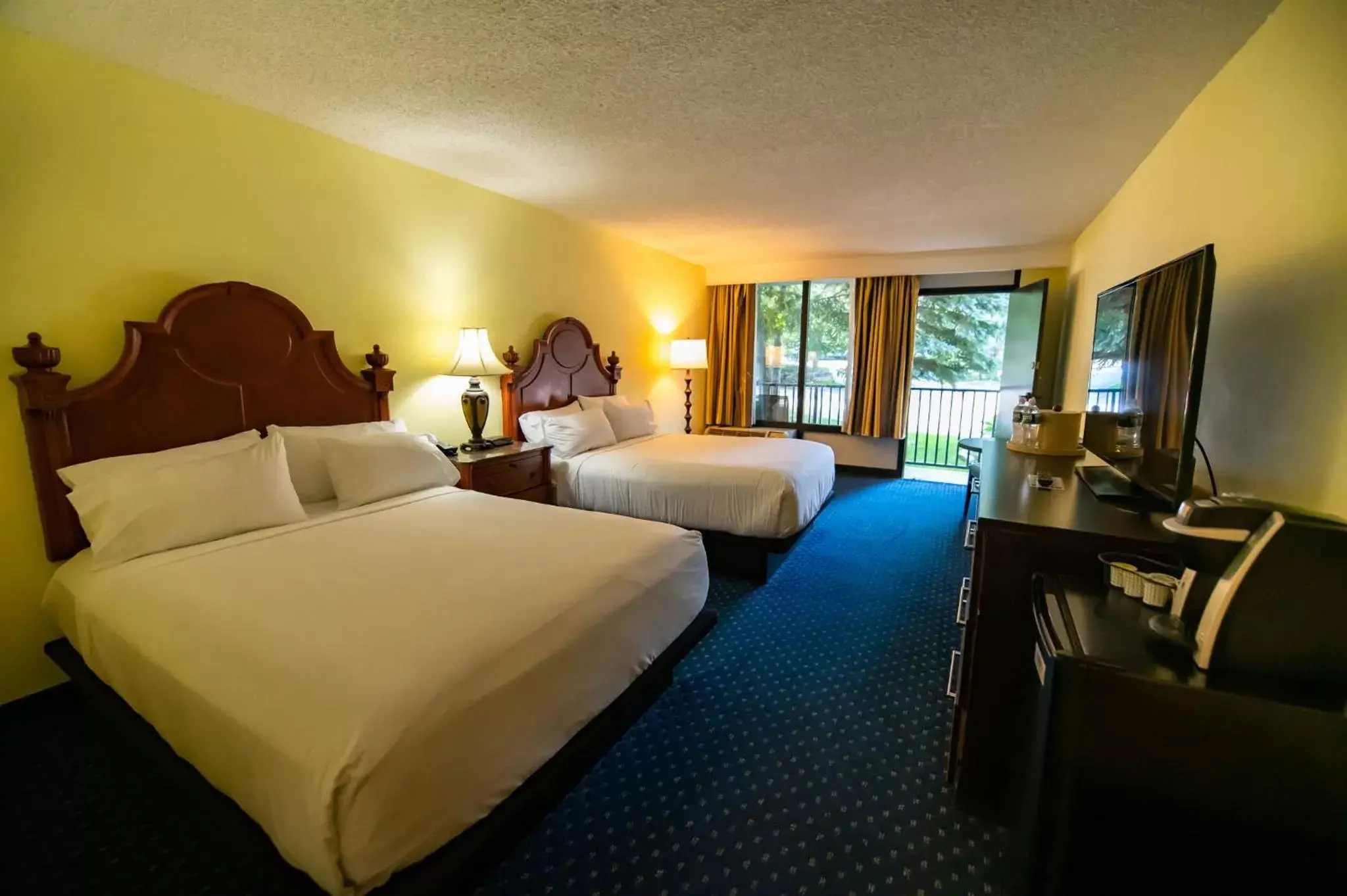 Queen Room with Two Queen Beds - Mobility Access Tub/Non-Smoking in Holiday Inn Bar Harbor Regency Hotel by IHG Queen Room with Two Queen Beds - Mobility Access Tub/Non-Smoking in Holiday Inn Bar Harbor Regency Hotel by IHG