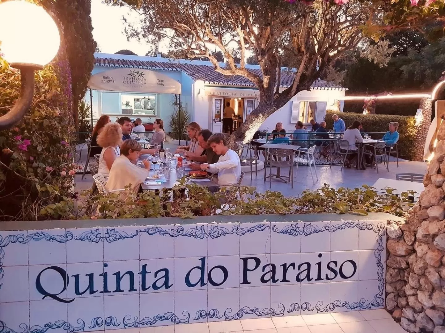 Restaurant/places to eat in Quinta Do Paraiso - AL