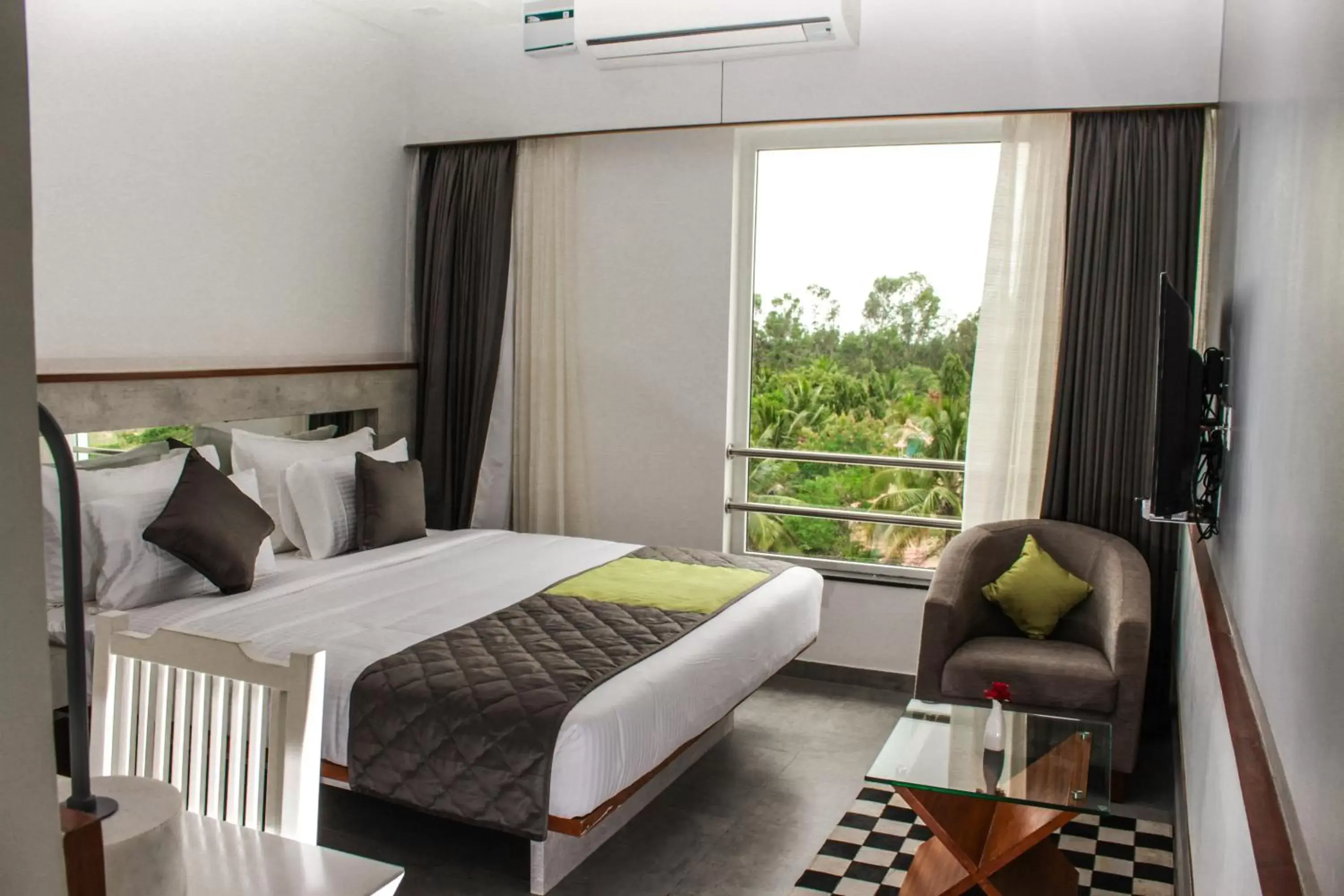 Deluxe Double or Twin Room - single occupancy in Shivas Gateway Deluxe Double or Twin Room - single occupancy in Shivas Gateway