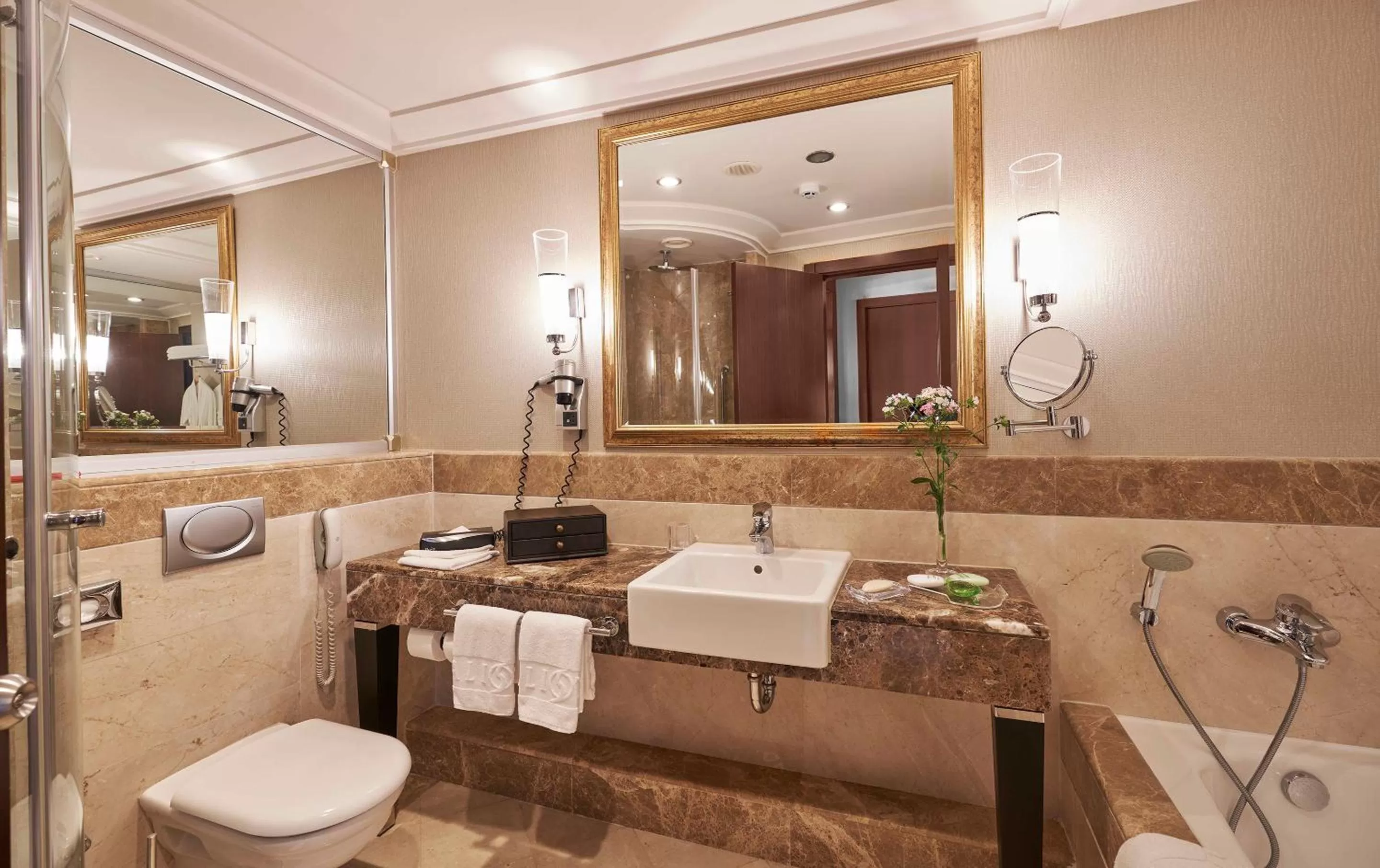Bathroom in Calista Luxury Resort
