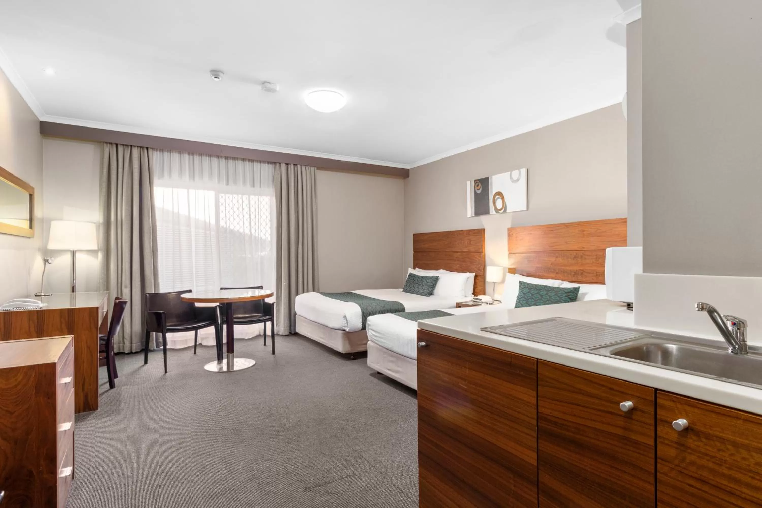 Restaurant/places to eat, Bed in Quality Hotel Dickson