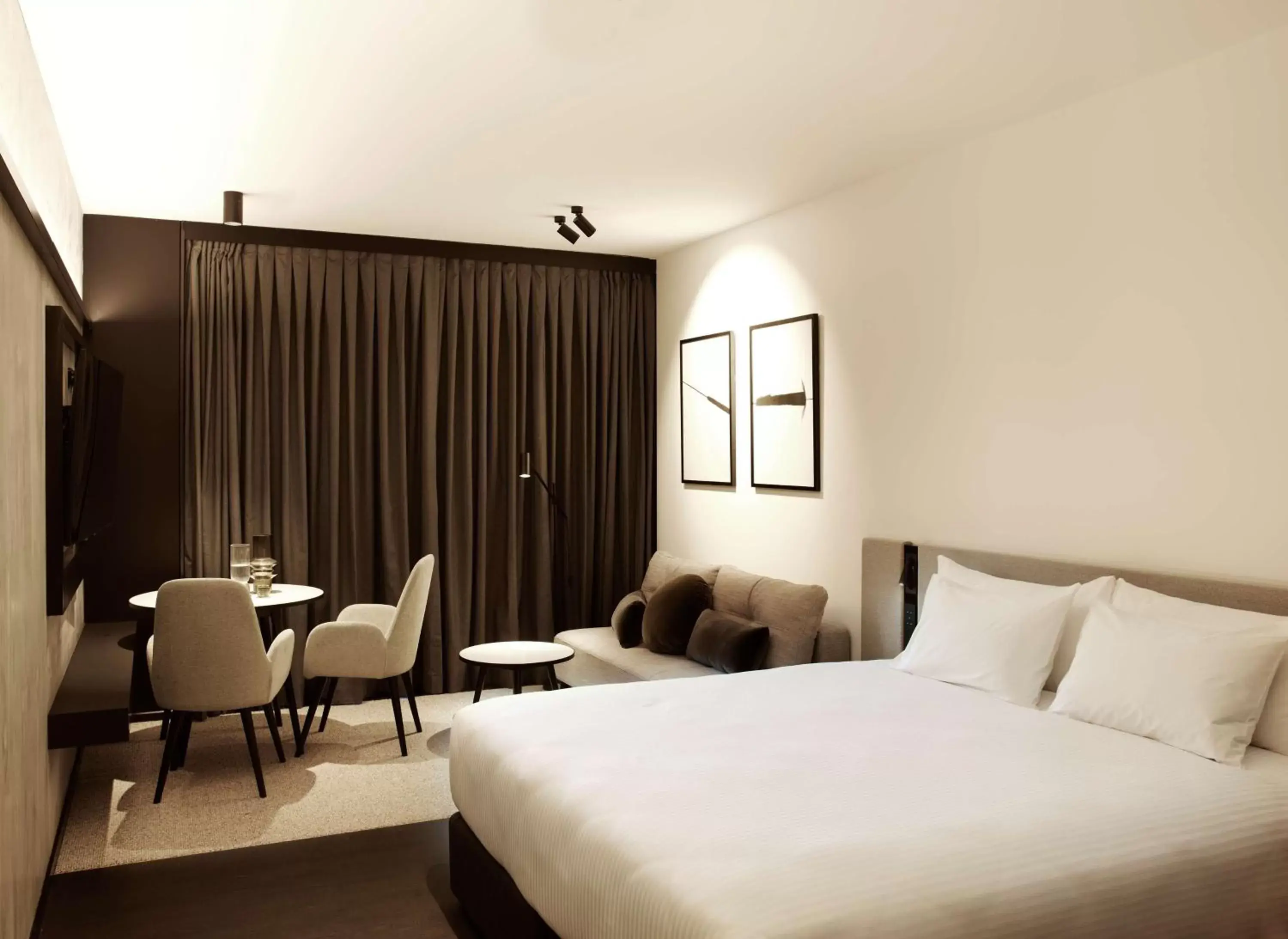 Deluxe Studio Room in A by Adina Canberra Deluxe Studio Room in A by Adina Canberra