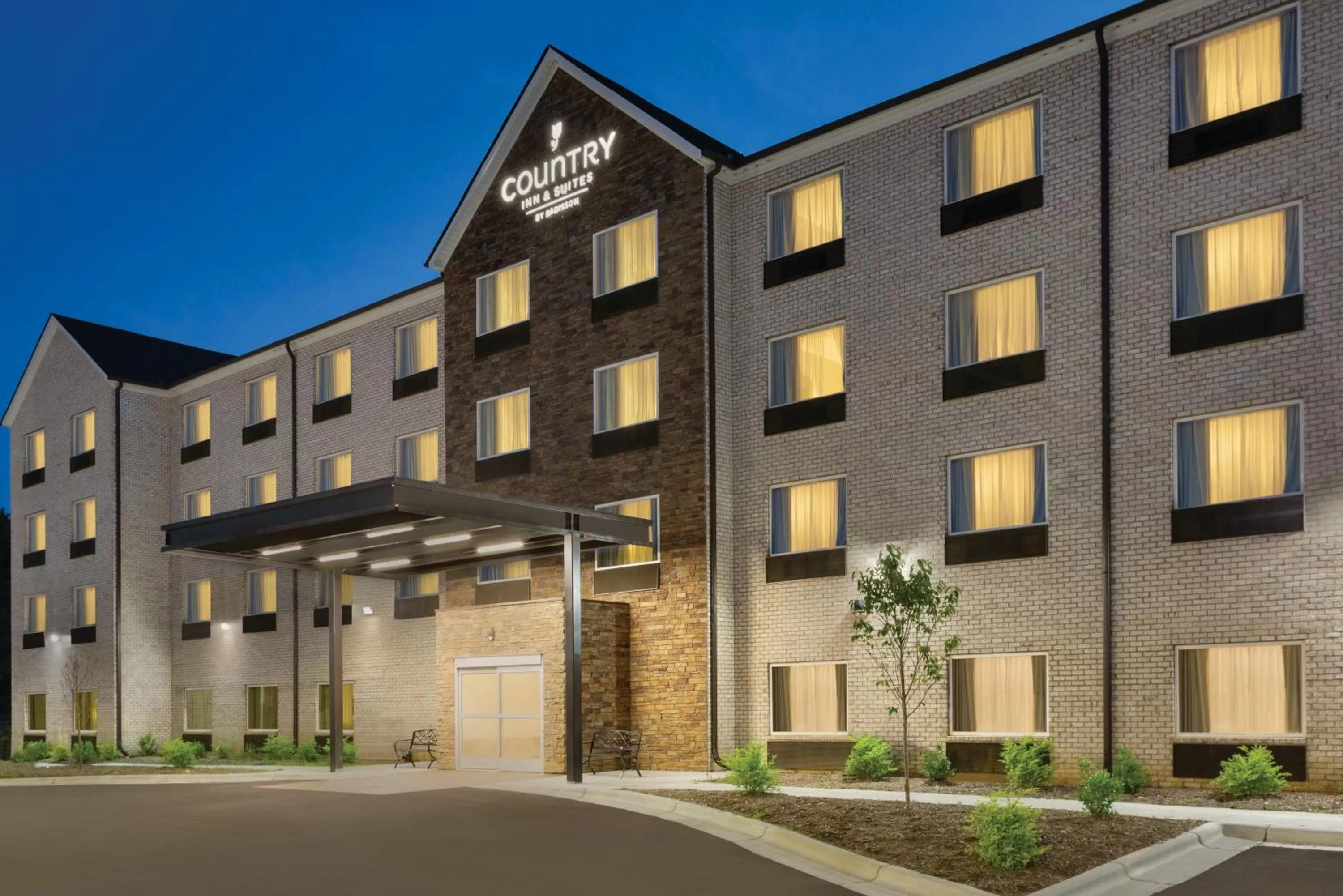 Property building in Country Inn & Suites by Radisson, Greensboro, NC