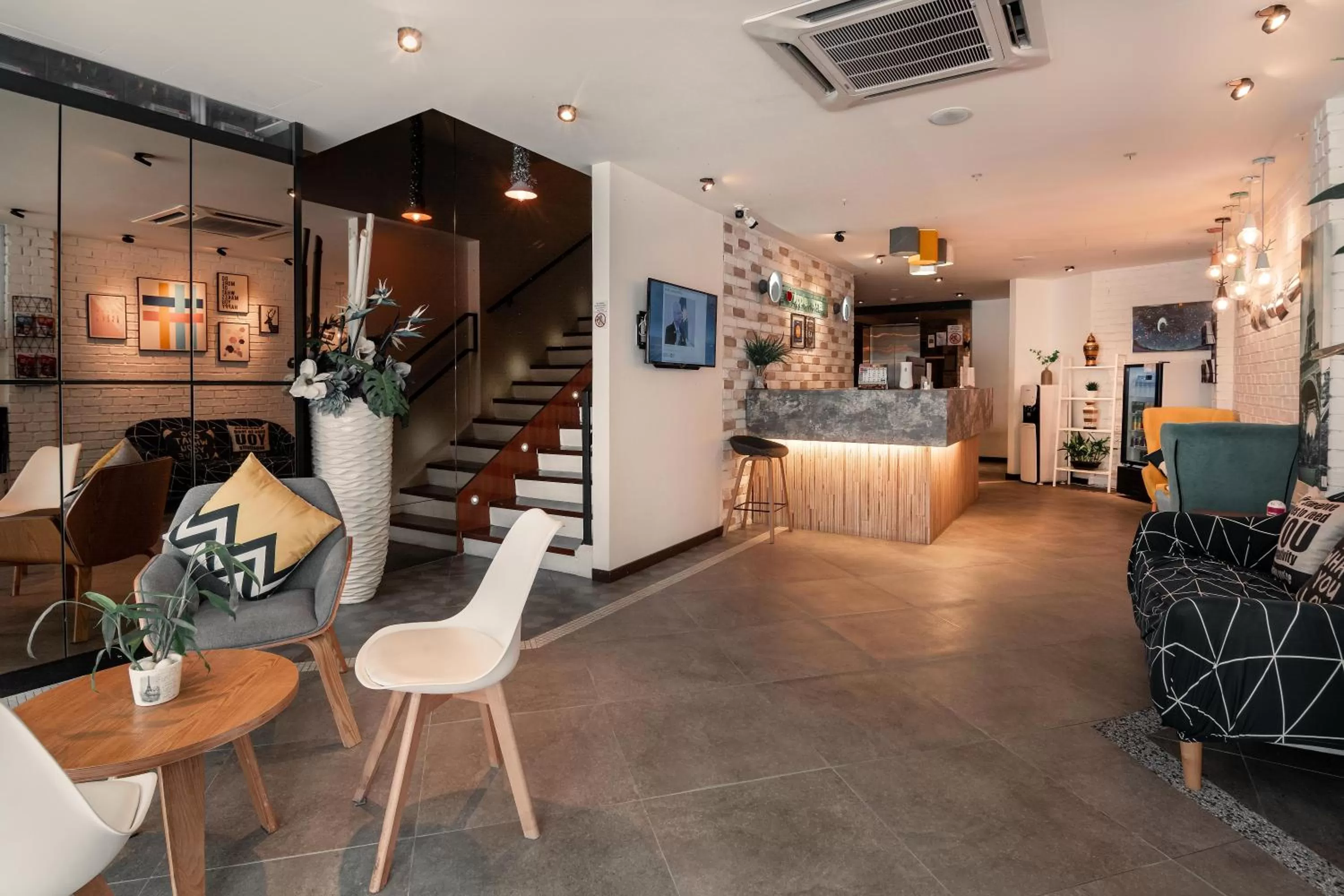 Seating area in Apple Hotel Times Square