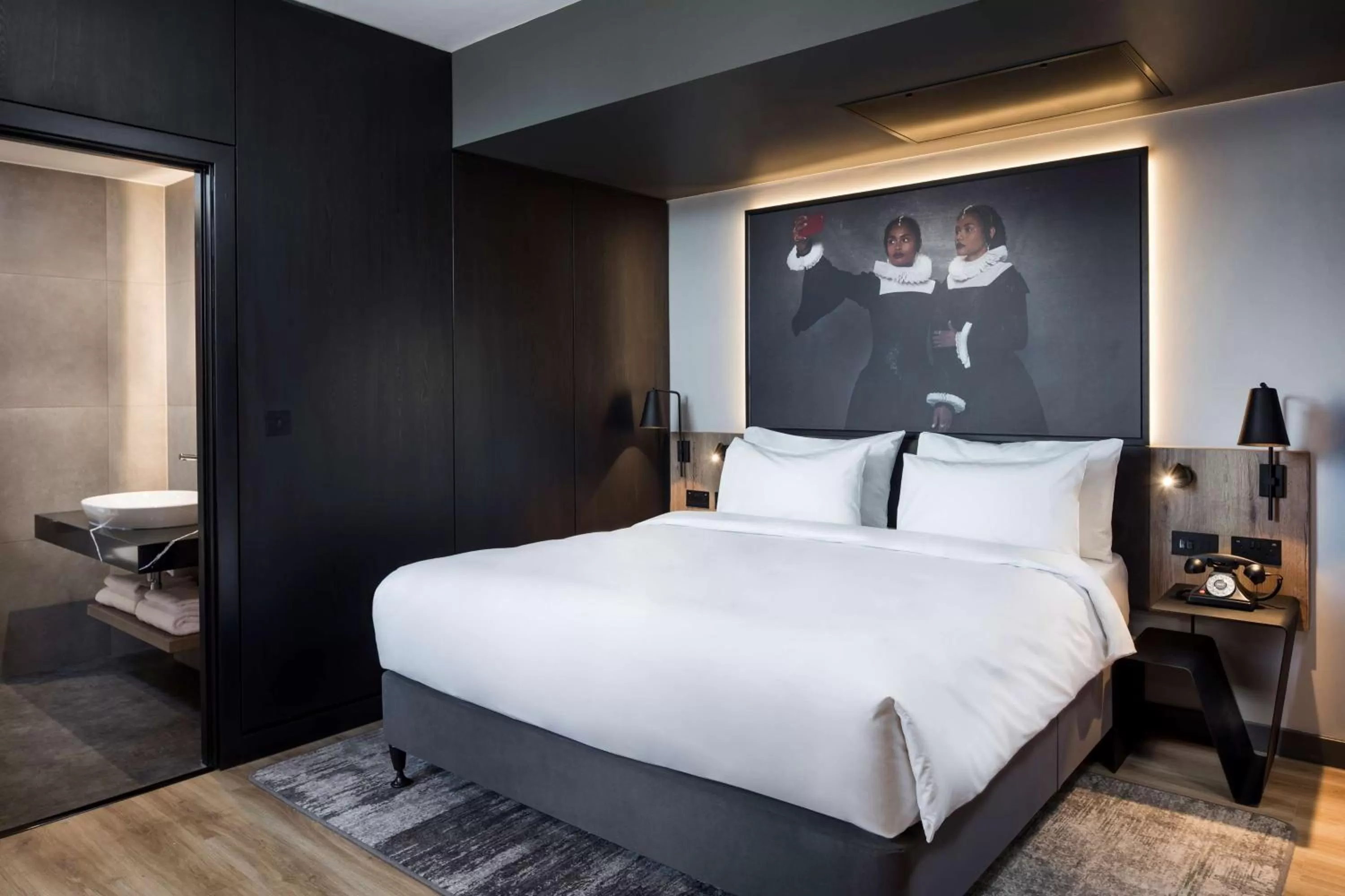 Bedroom, Bed in Radisson RED Hotel, Liverpool