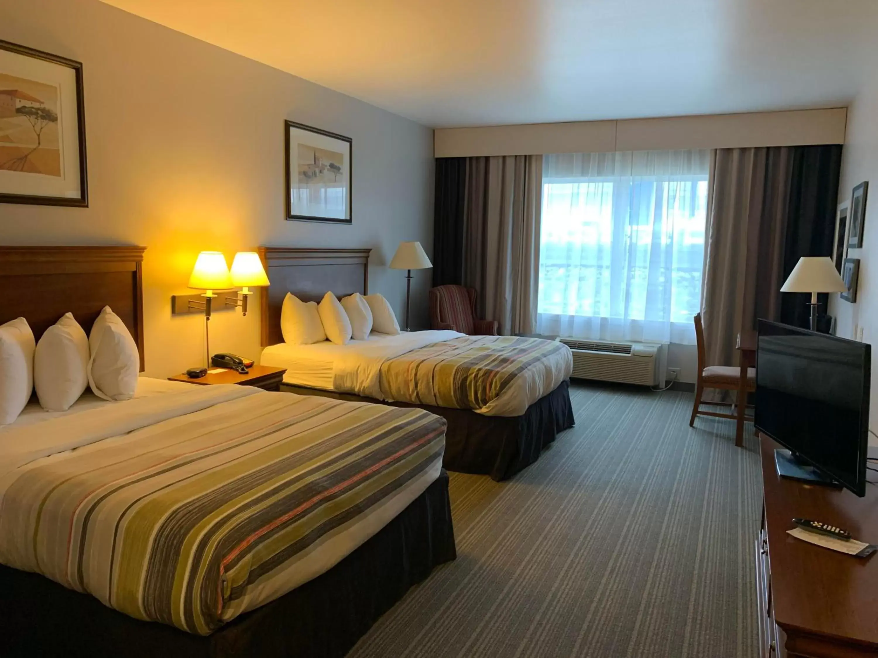 Queen Room with Two Queen Beds - Disability Access-Roll In Shower-Non-Smoking in Country Inn & Suites by Radisson, Chambersburg, PA Queen Room with Two Queen Beds - Disability Access-Roll In Shower-Non-Smoking in Country Inn & Suites by Radisson, Chambersburg, PA