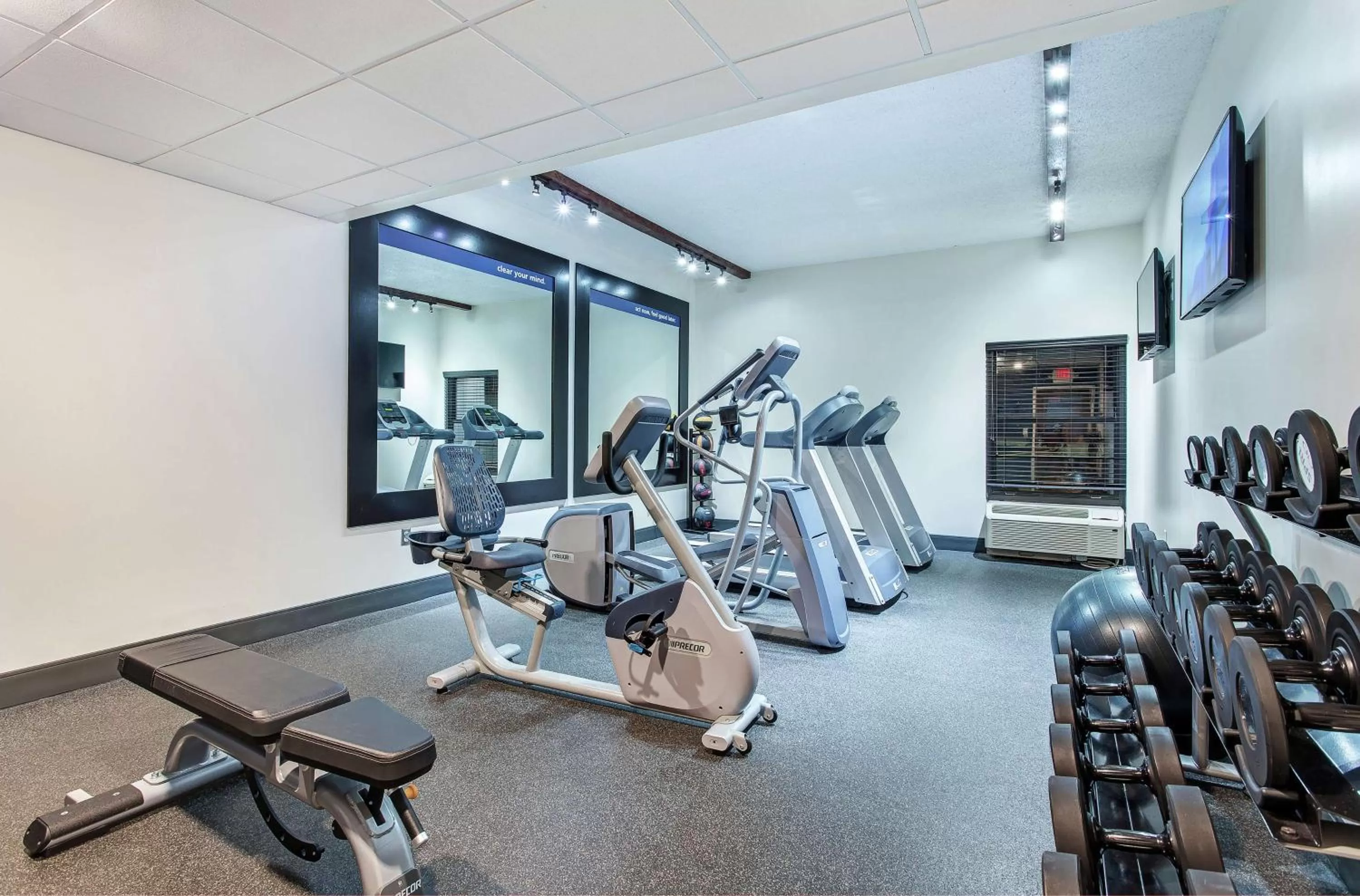 Fitness centre/facilities in Hampton Inn Cullman