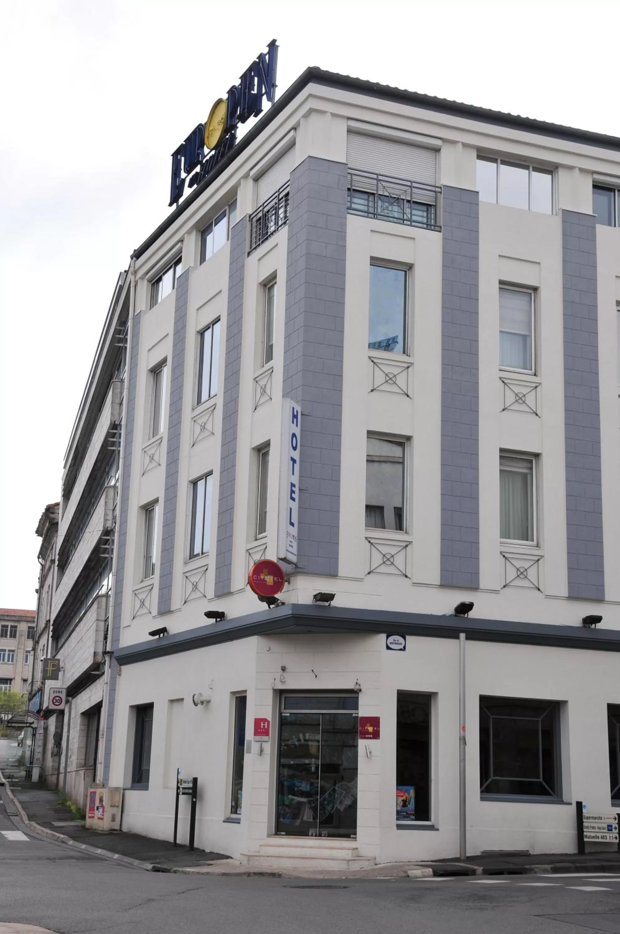 Property building in Cit'Hotel Europeen