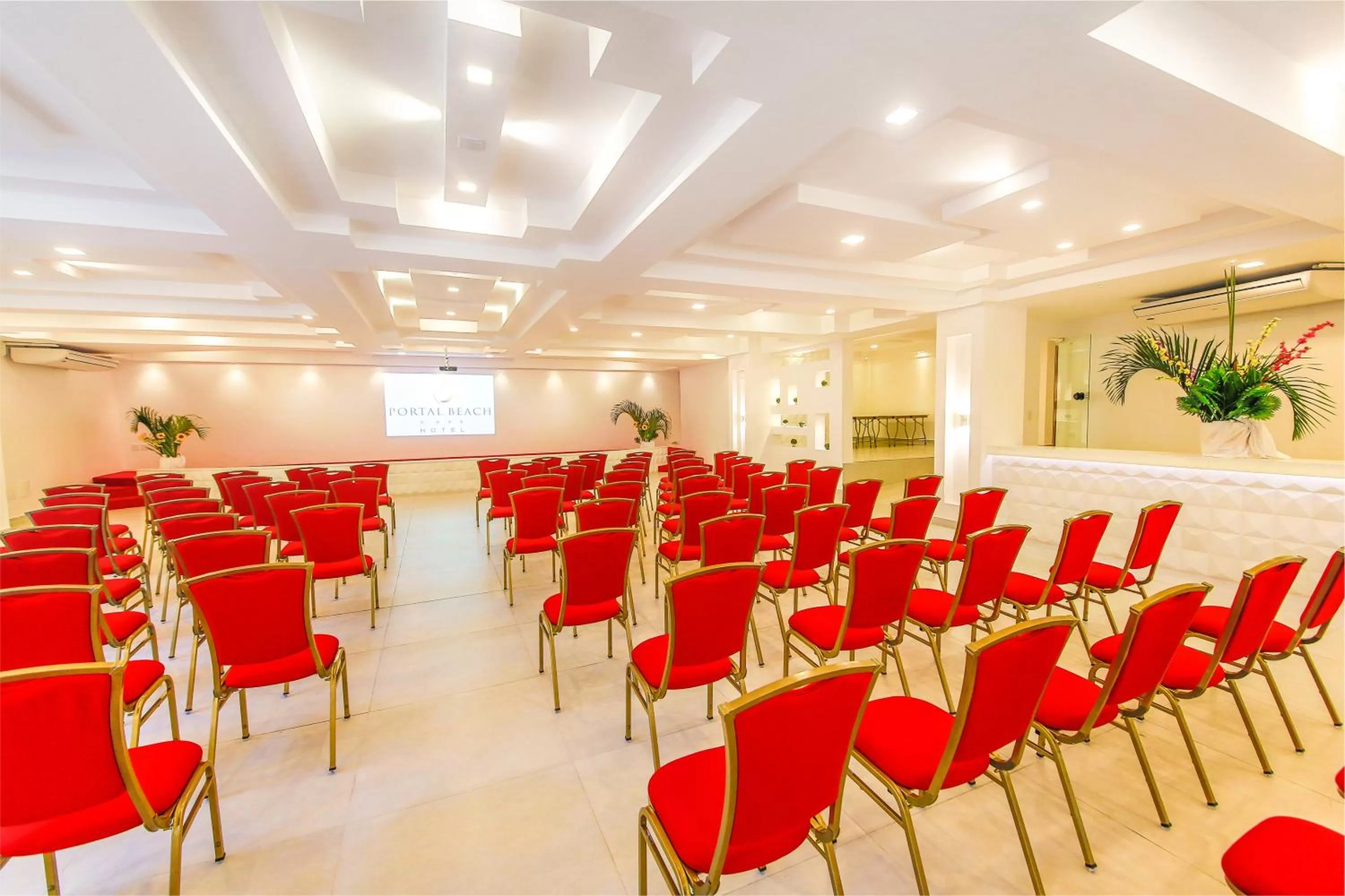 Business facilities in Portal Beach - Rede Soberano