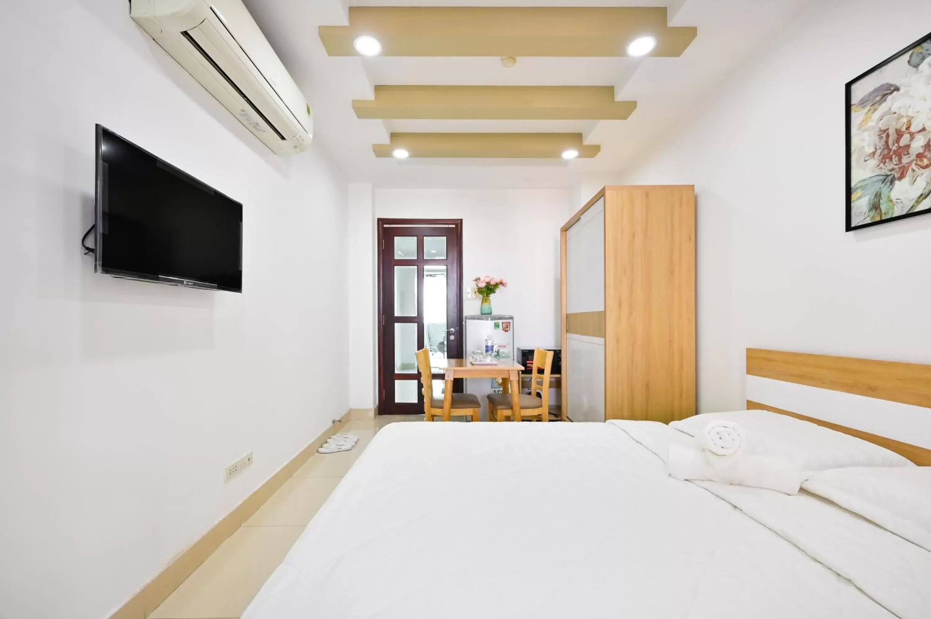Double Room with Balcony in Huyen Homestay Double Room with Balcony in Huyen Homestay