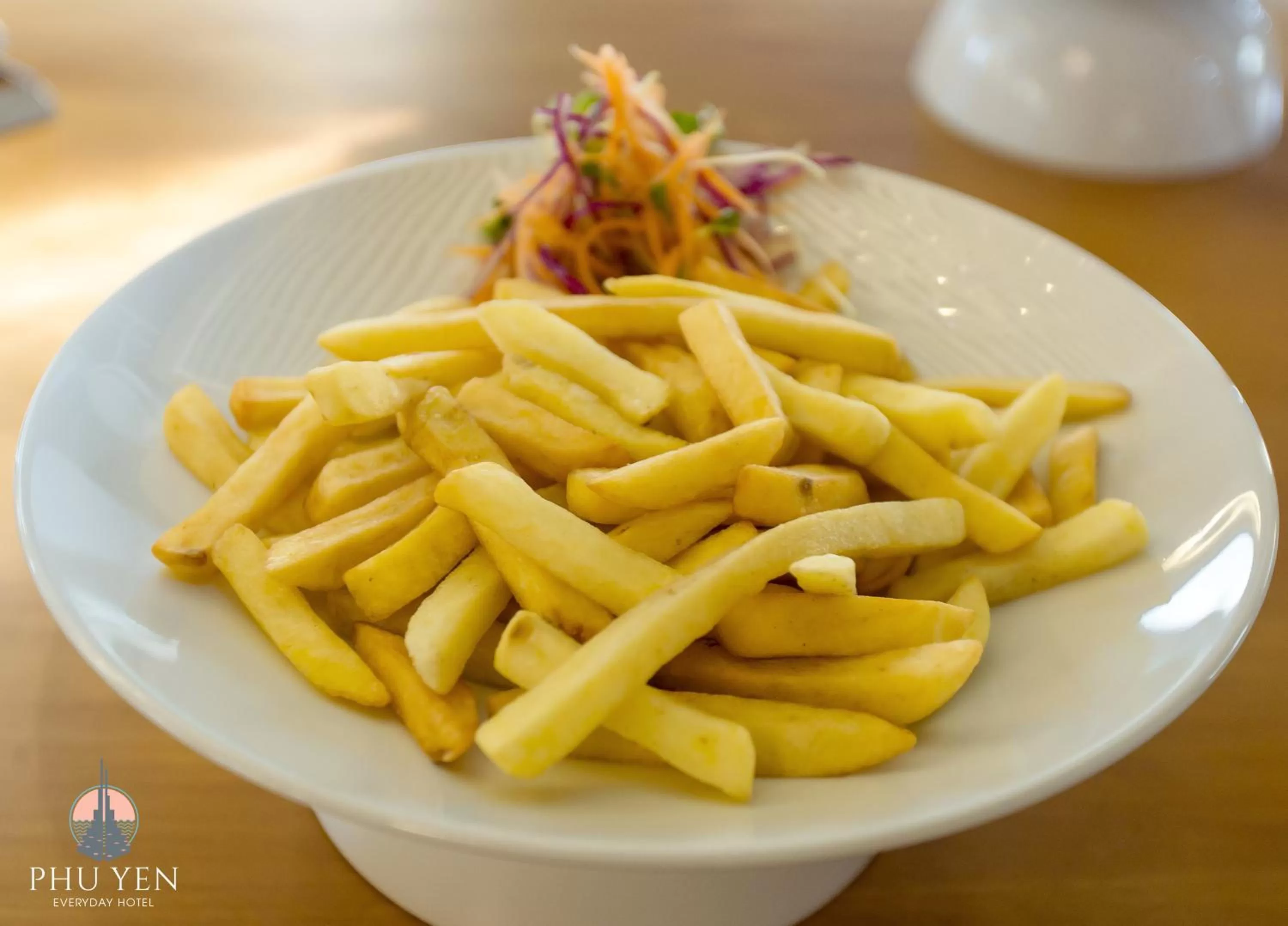 Restaurant/places to eat in PHÚ YÊN EVERYDAY HOTEL