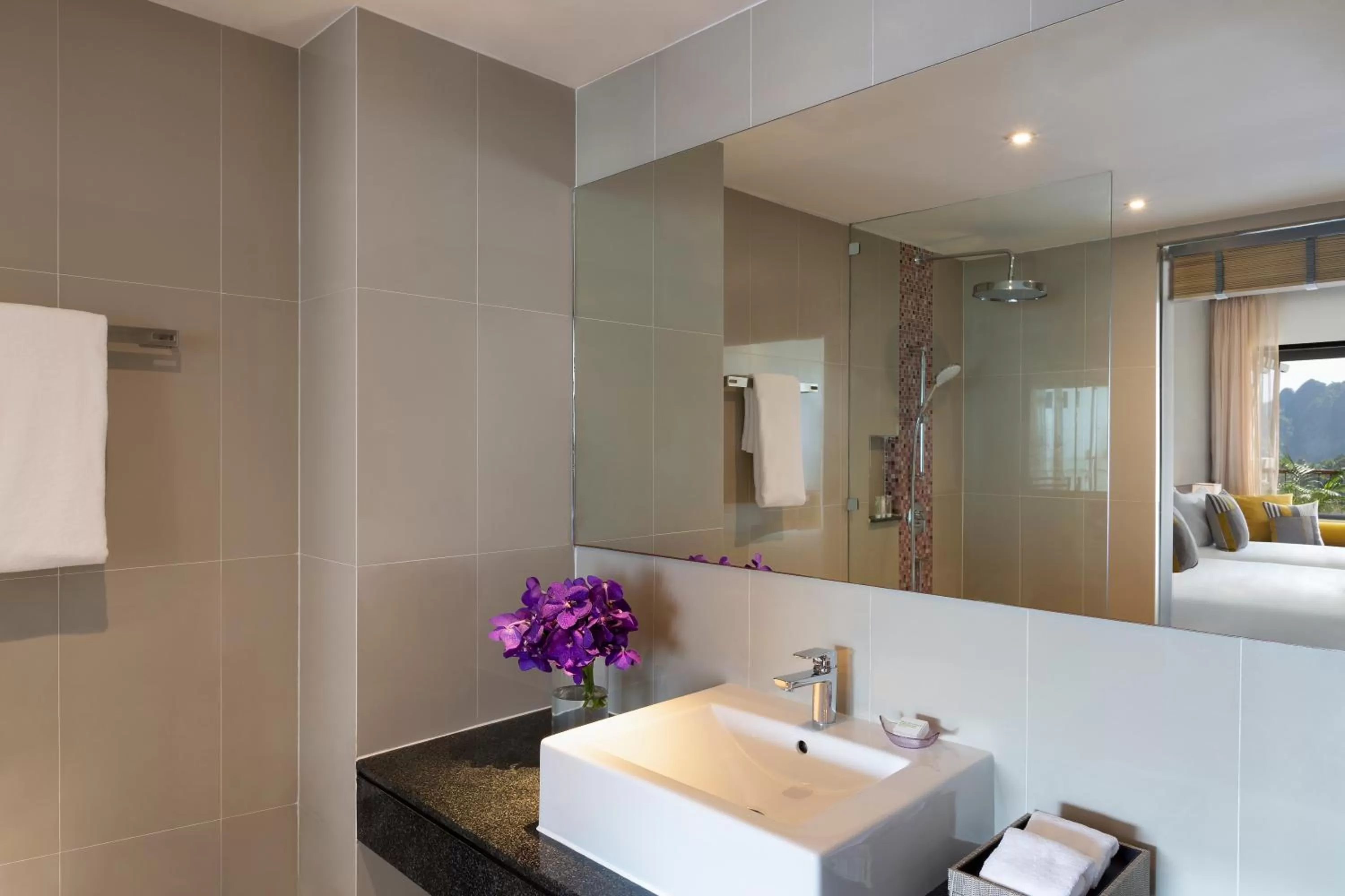 Bathroom in Avani Ao Nang Cliff Krabi Resort