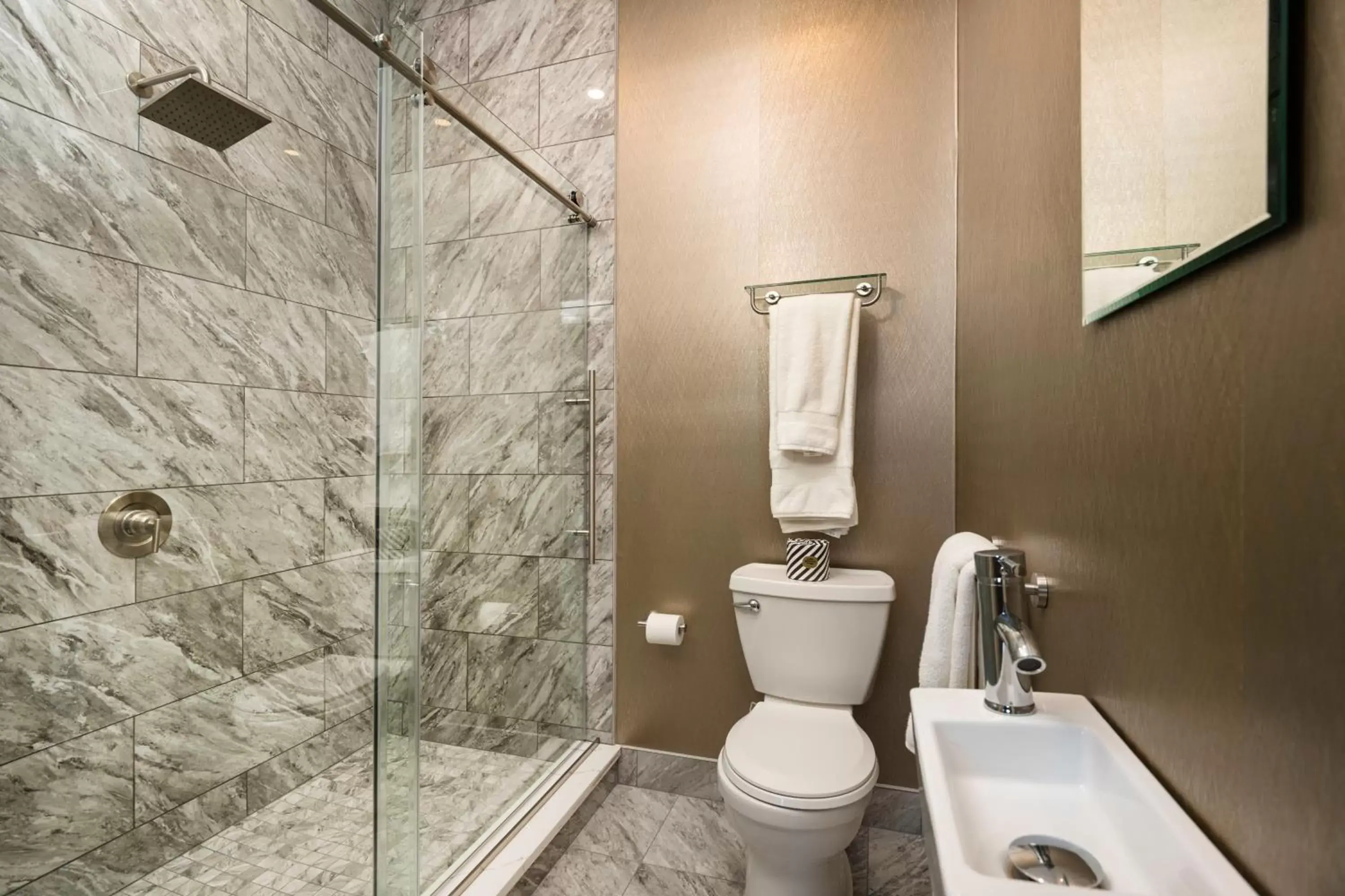 King Suite in The Edward Buffalo King Suite in The Edward Buffalo