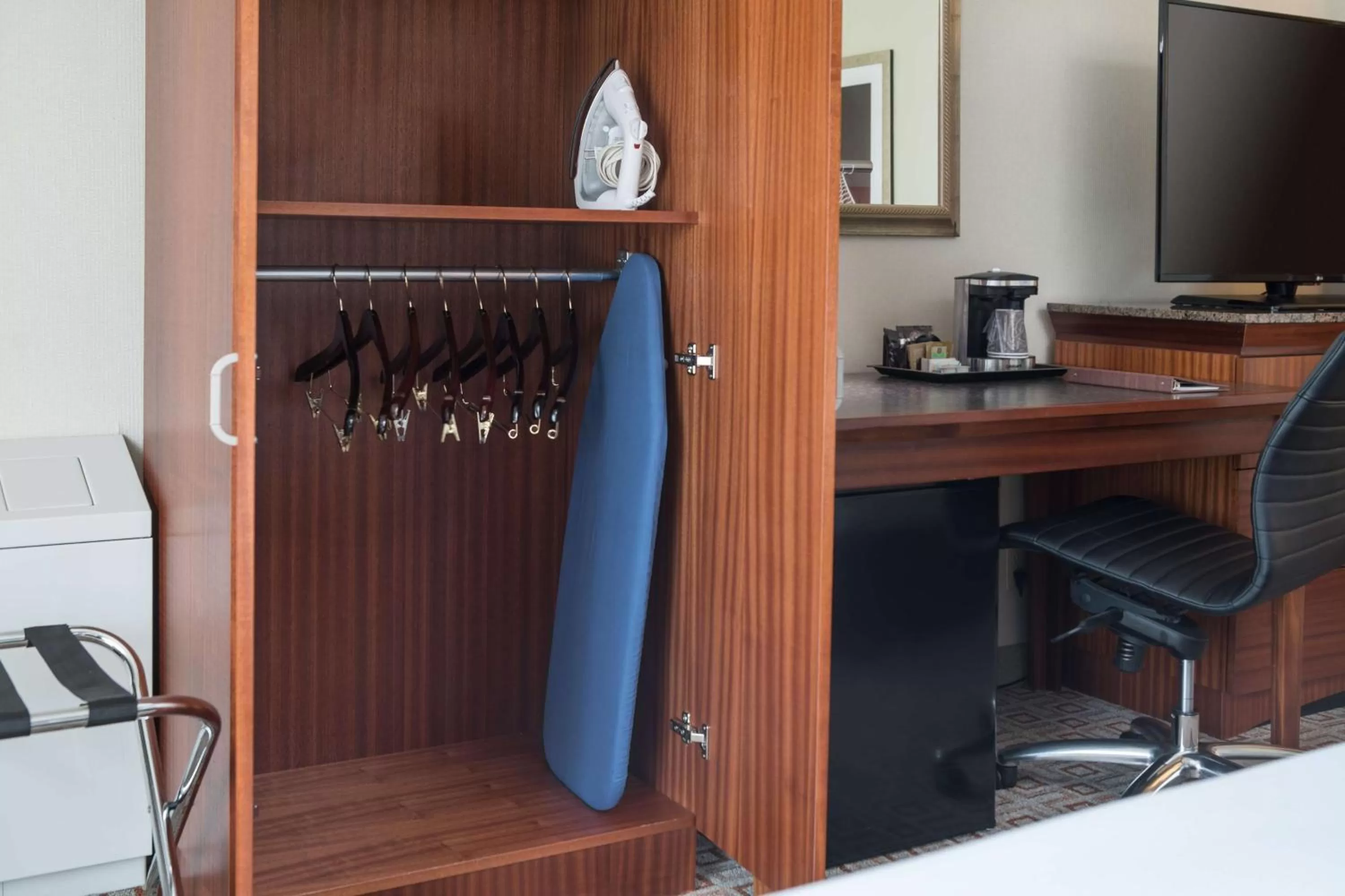 Bedroom in DoubleTree by Hilton Denver Tech