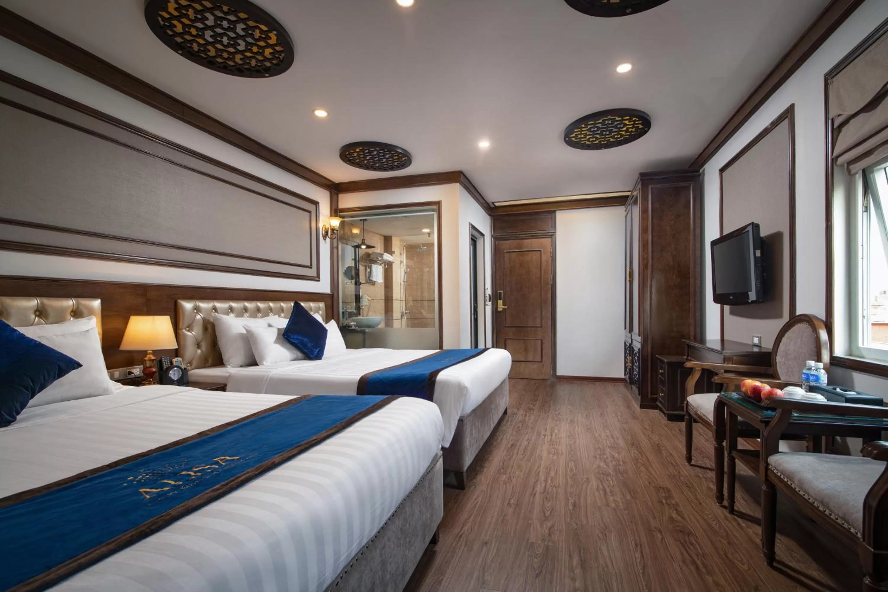 Bathroom, Bed in Alisa Hotel & Spa