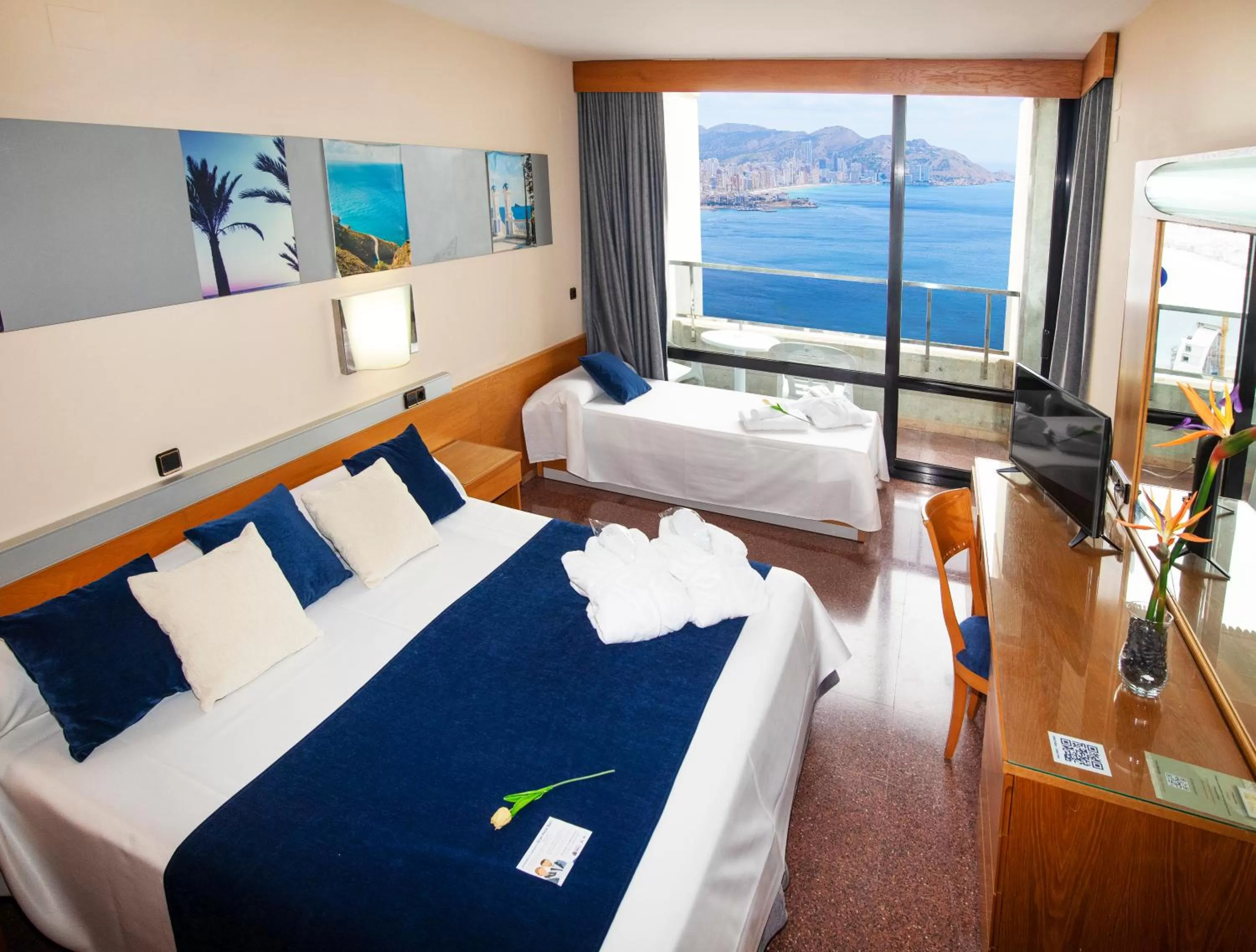 Bed in Gran Hotel Bali & Spa