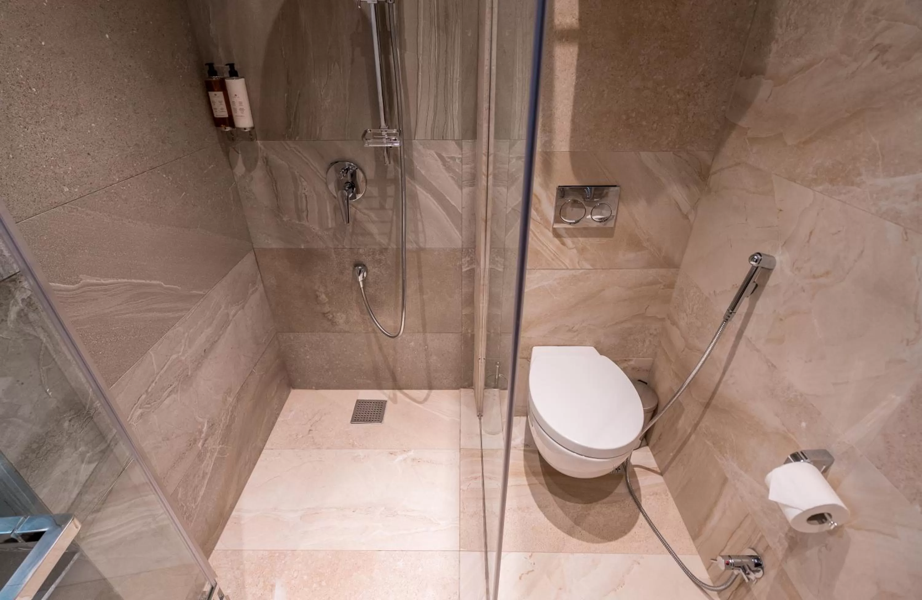 Toilet in Bridge Hotel