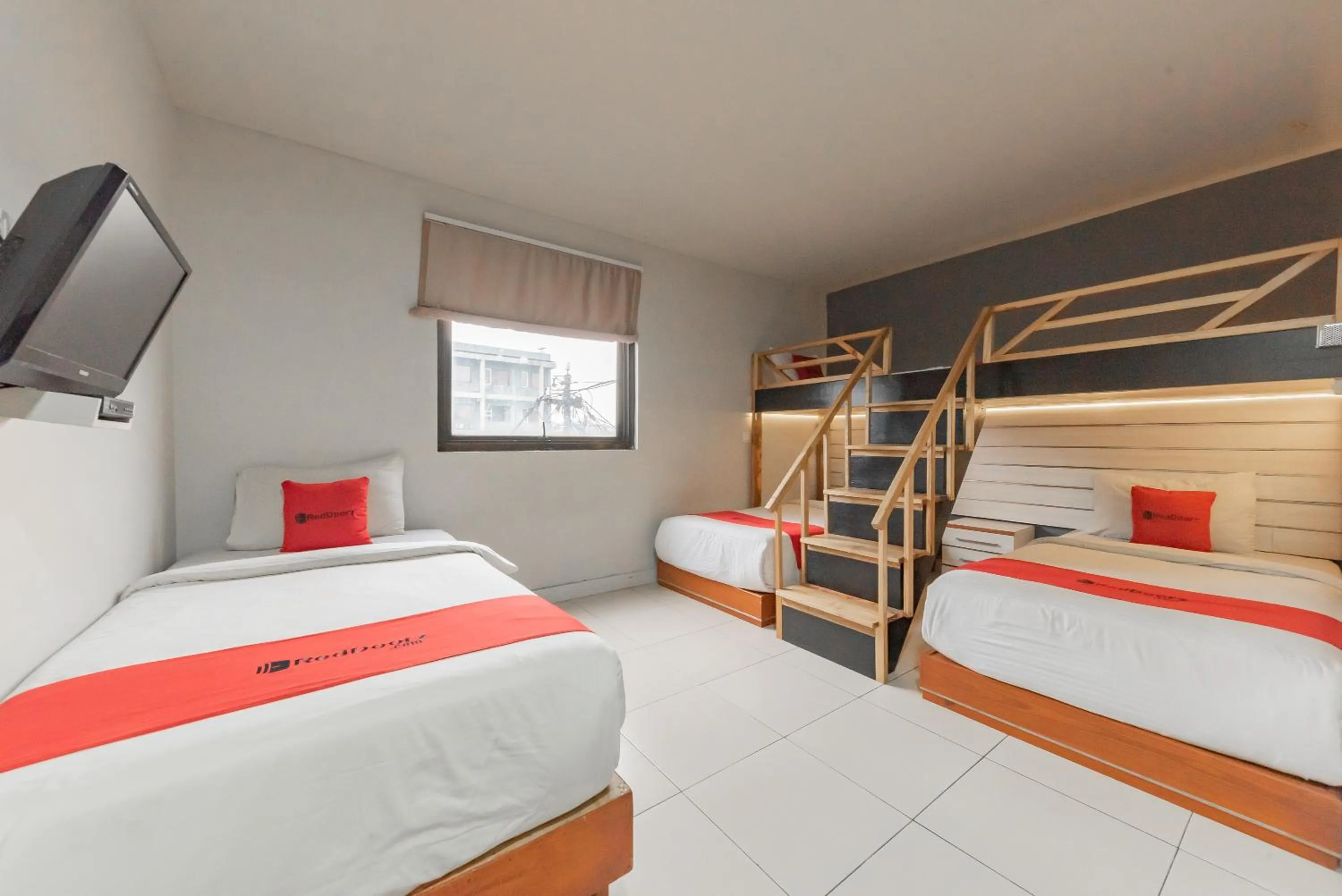 Bedroom, Bed in RedDoorz Plus near Asia Afrika 3