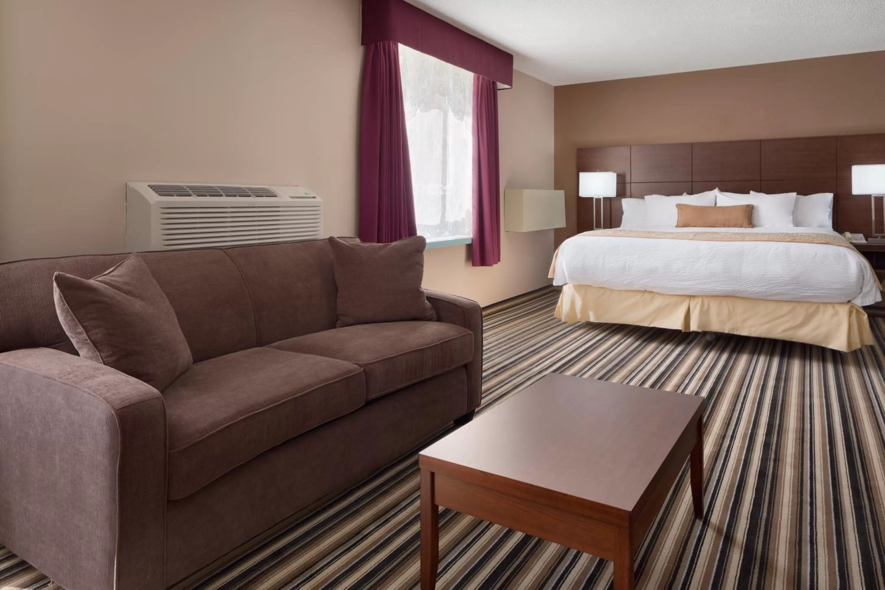 Photo of the whole room, Bed in Days Inn by Wyndham Dalhousie