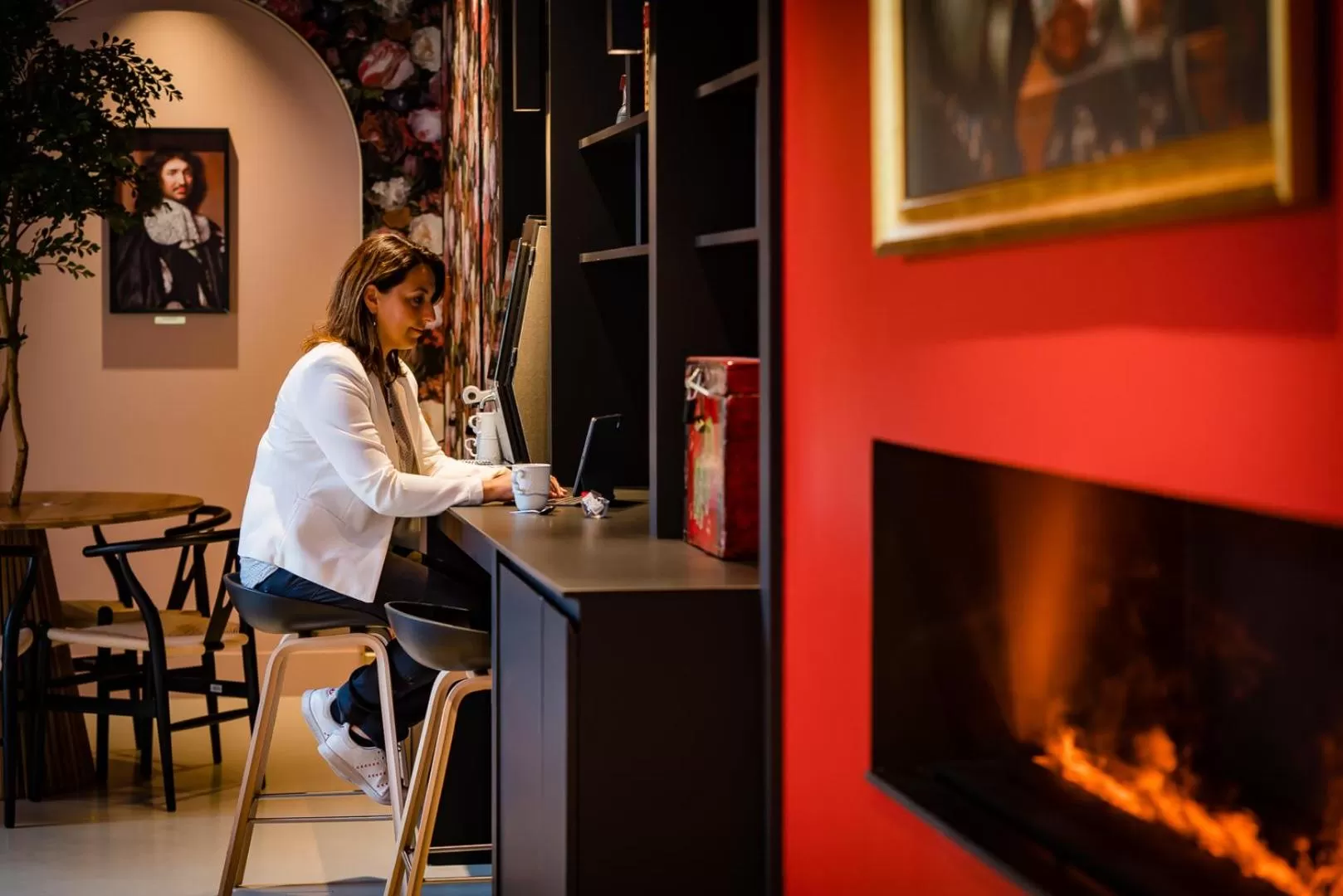 People in Aiden by Best Western Lorient Centre