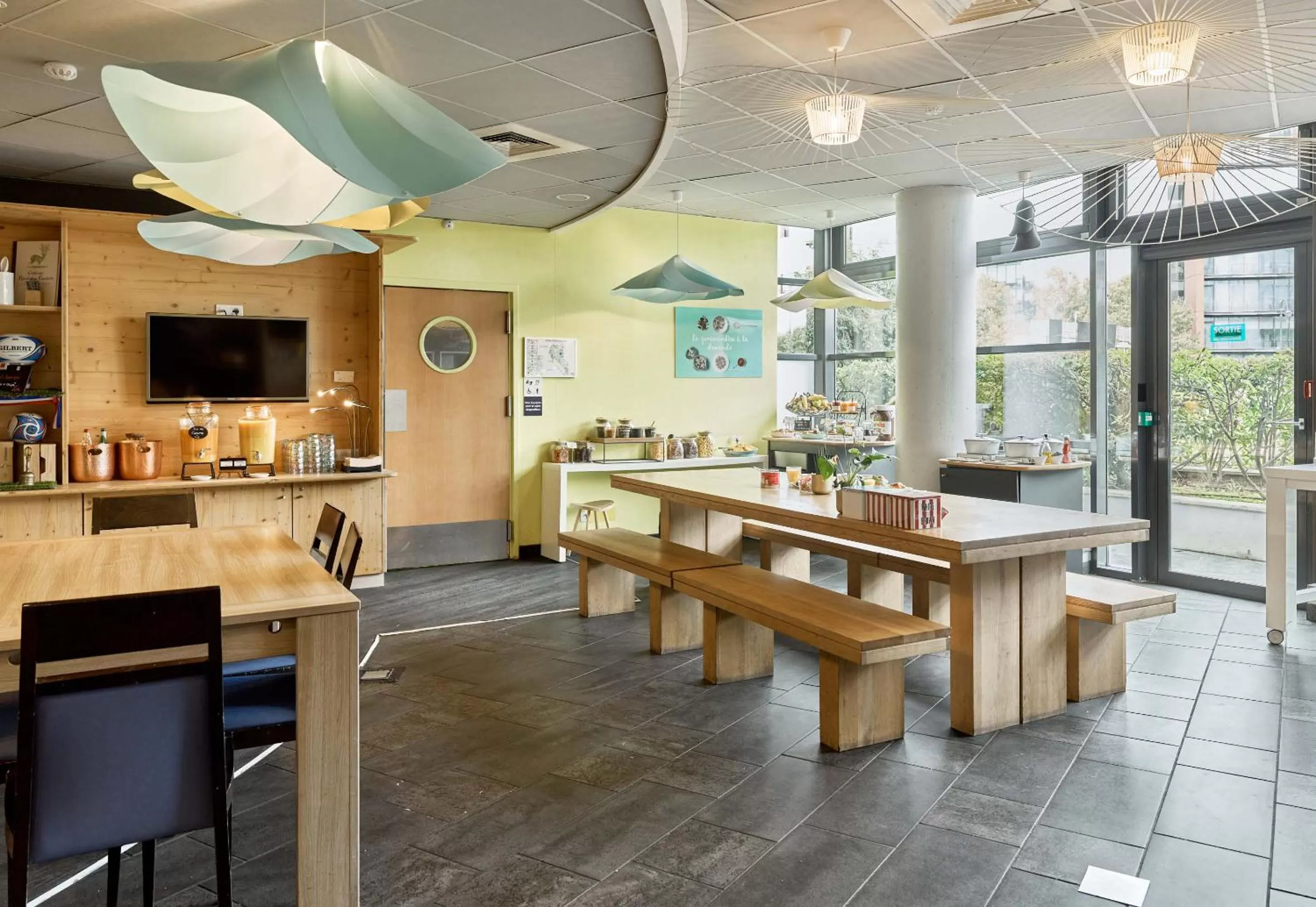 Dining area, Restaurant/Places to Eat in Novotel Suites Paris Rueil Malmaison