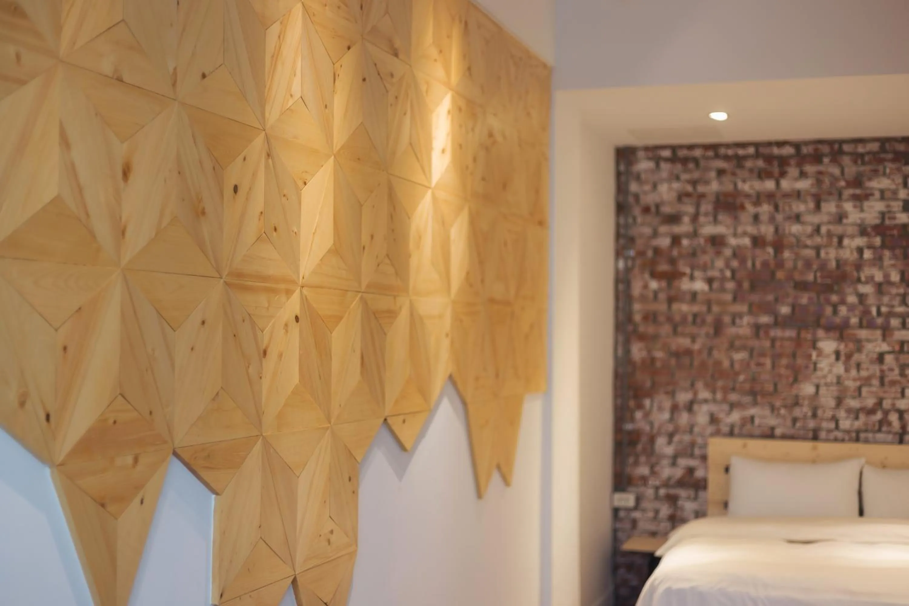 Decorative detail, Bed in You Worth Inn