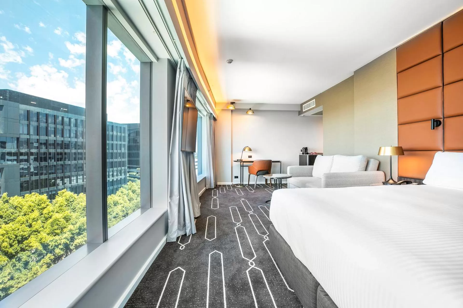 Photo of the whole room, Bed in Crowne Plaza Sydney Airport by IHG