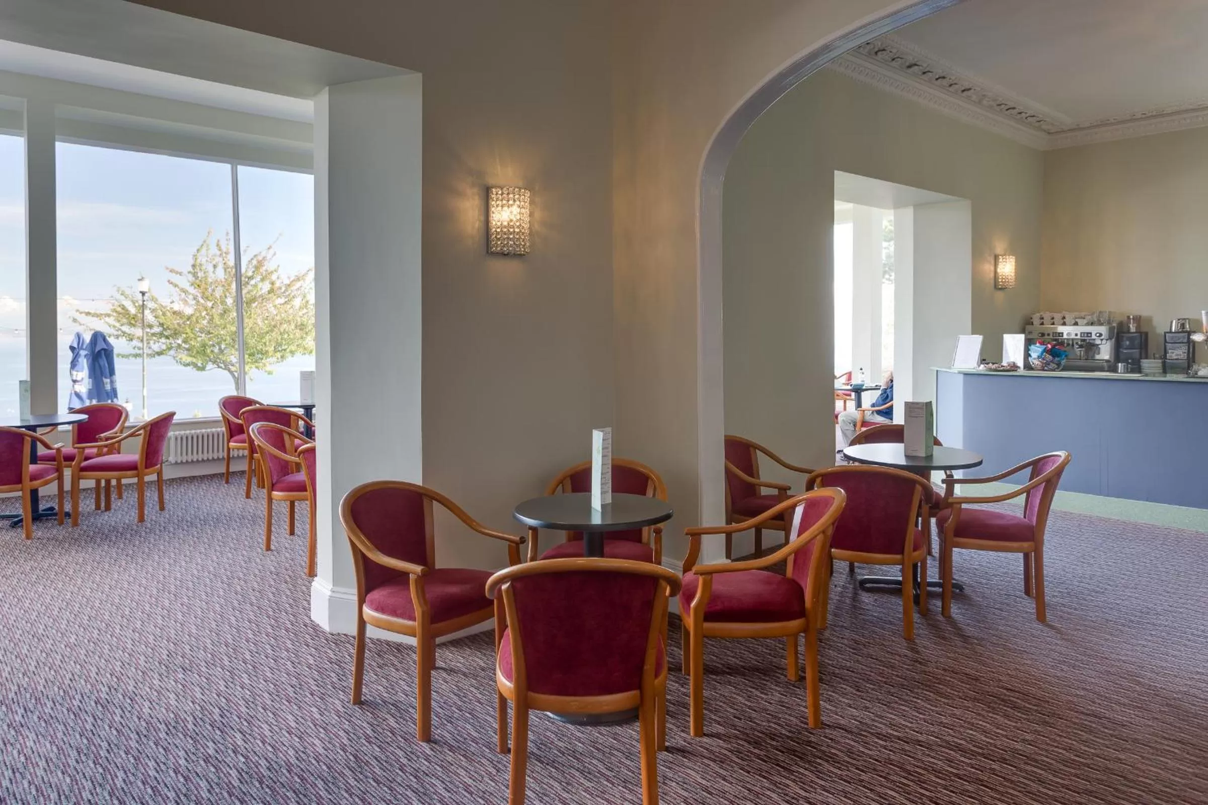 Restaurant/places to eat in The Babbacombe Hotel