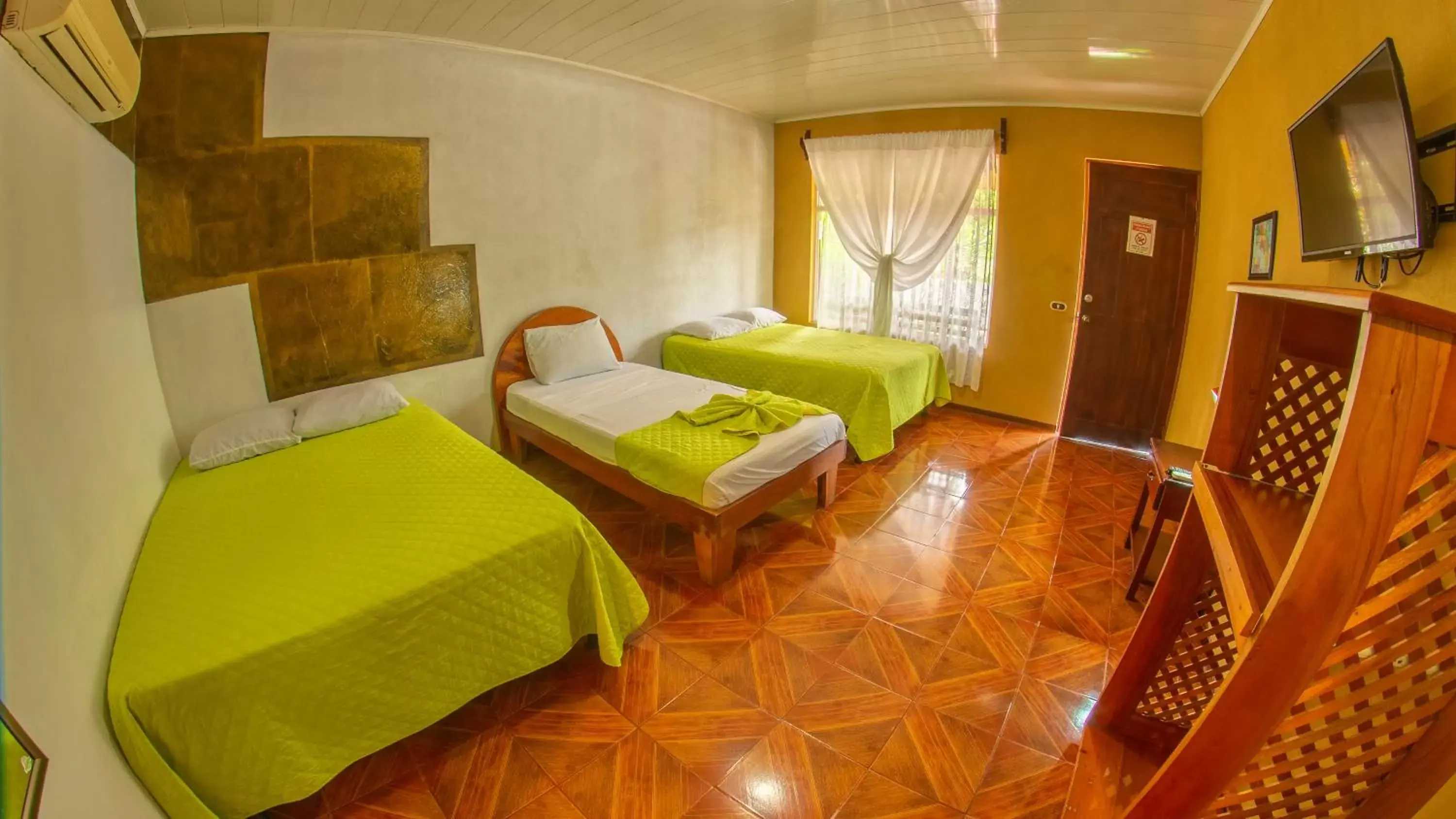 Family Room in Hotel termales de La Fortuna Family Room in Hotel termales de La Fortuna