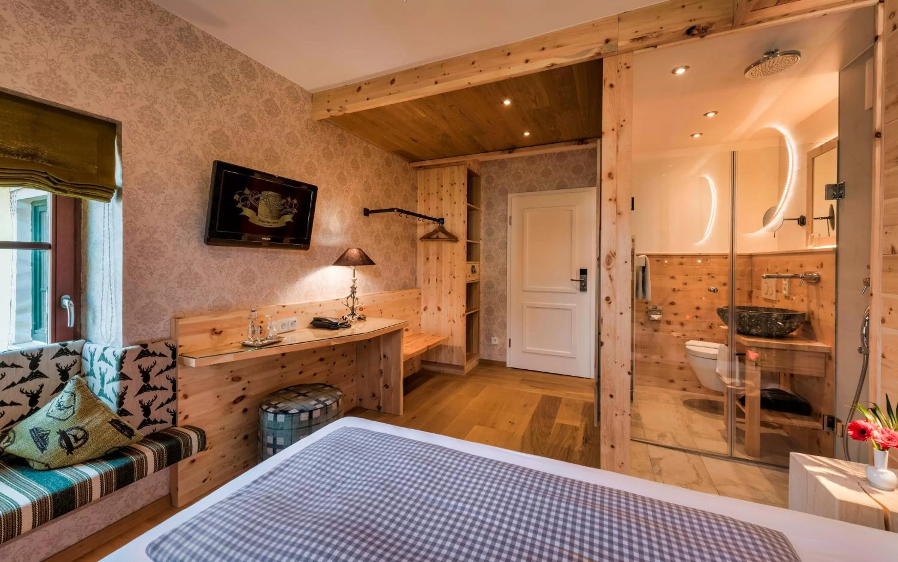 Photo of the whole room, Kitchen/Kitchenette in Hotel Schäfflerwirt