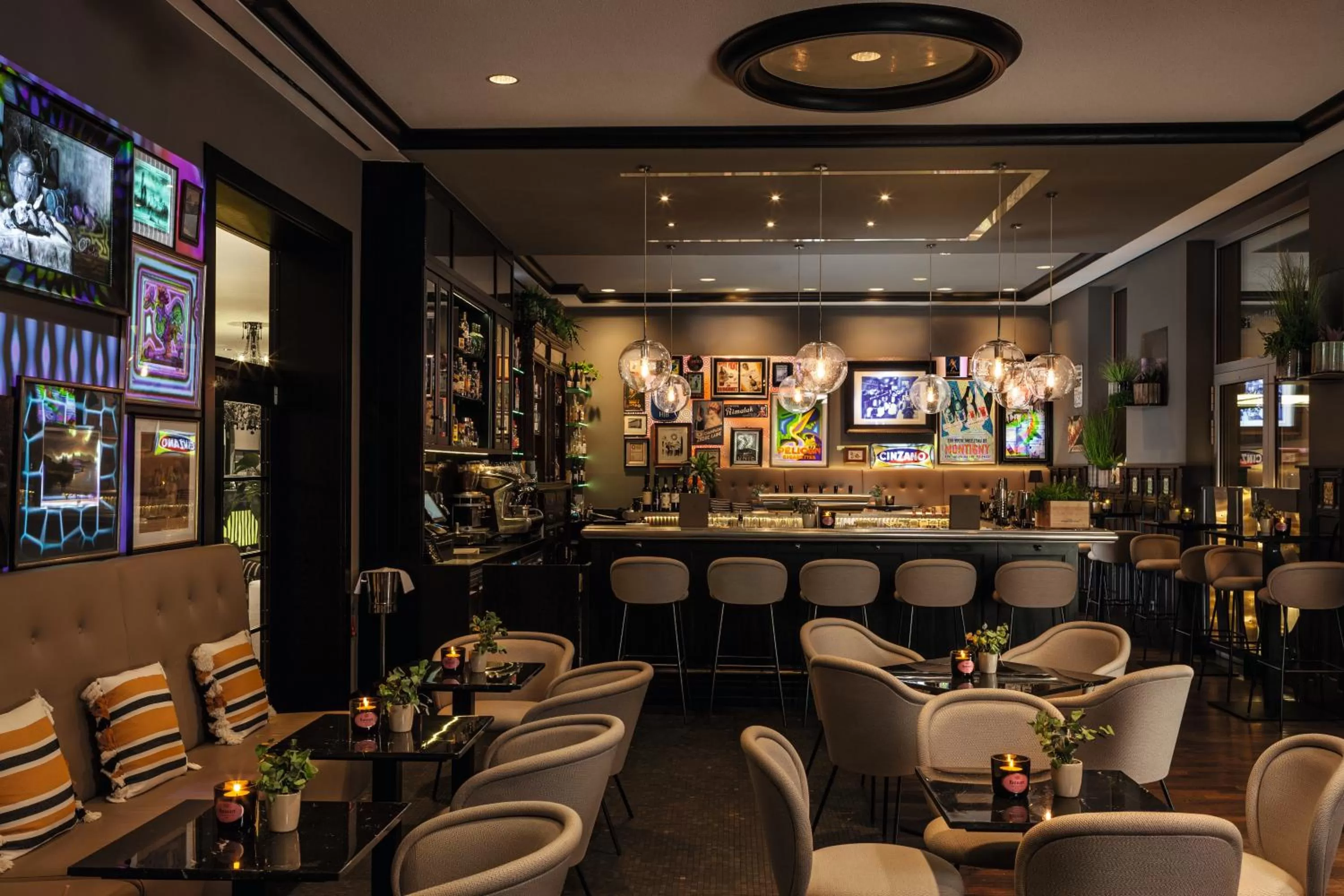 Lounge or bar in Hotel Maximilian’s