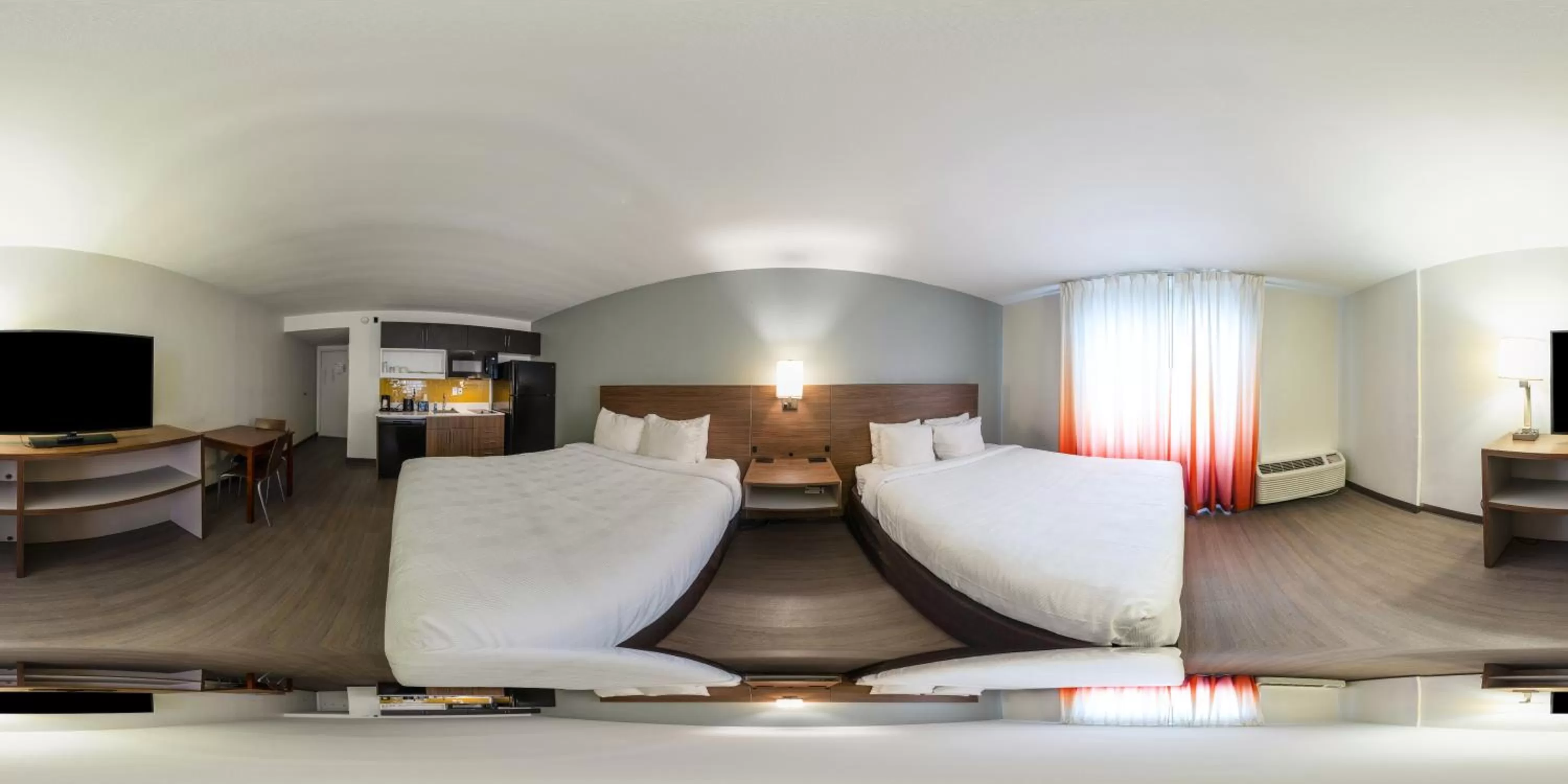 Photo of the whole room, Bed in MainStay Suites Savannah Midtown