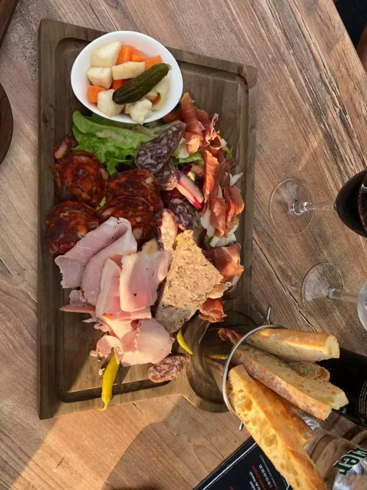 Meals in Hotel Restaurant La Dame du Lac