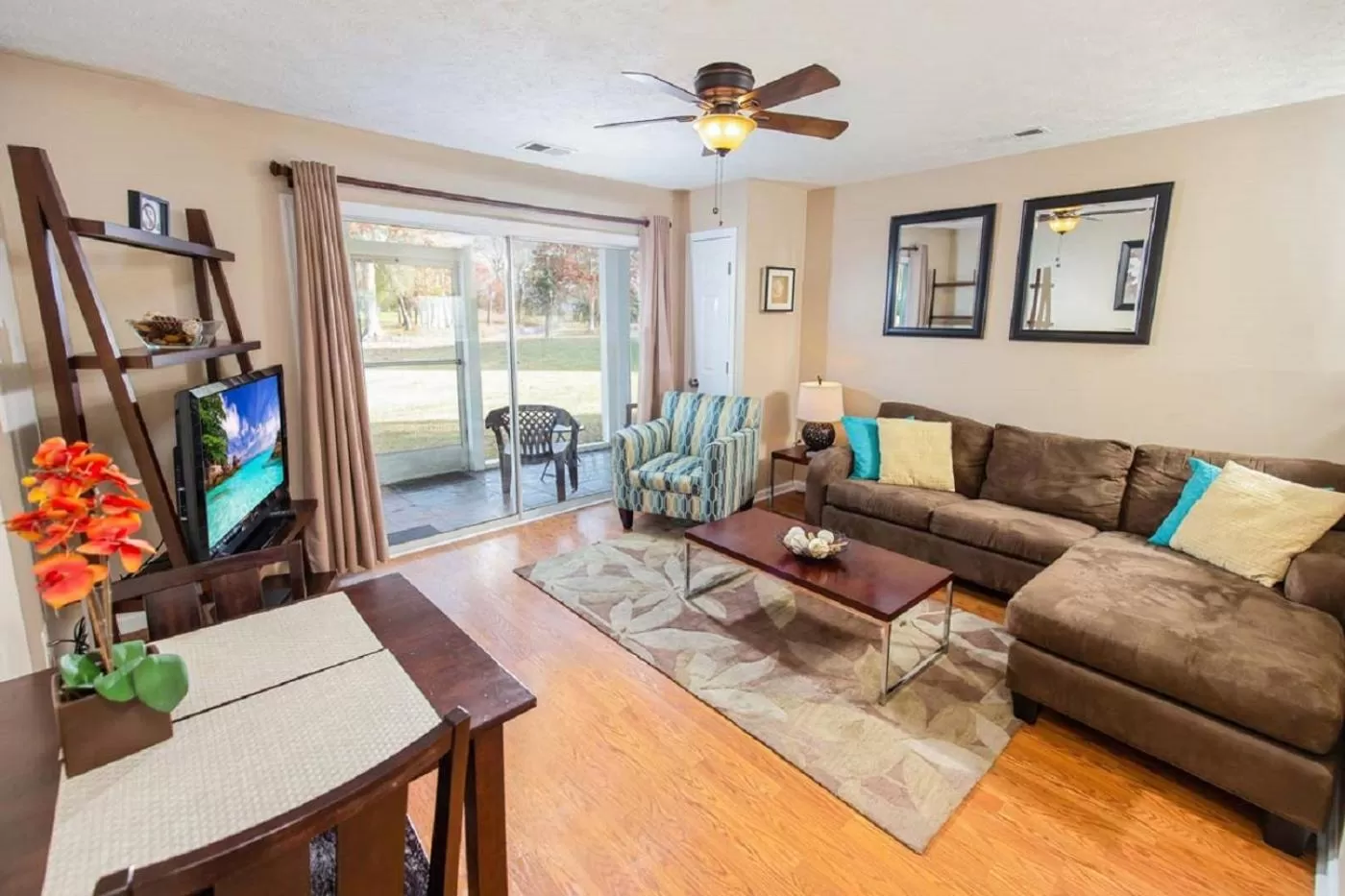 Living room, Seating Area in River Oaks Golf Resort