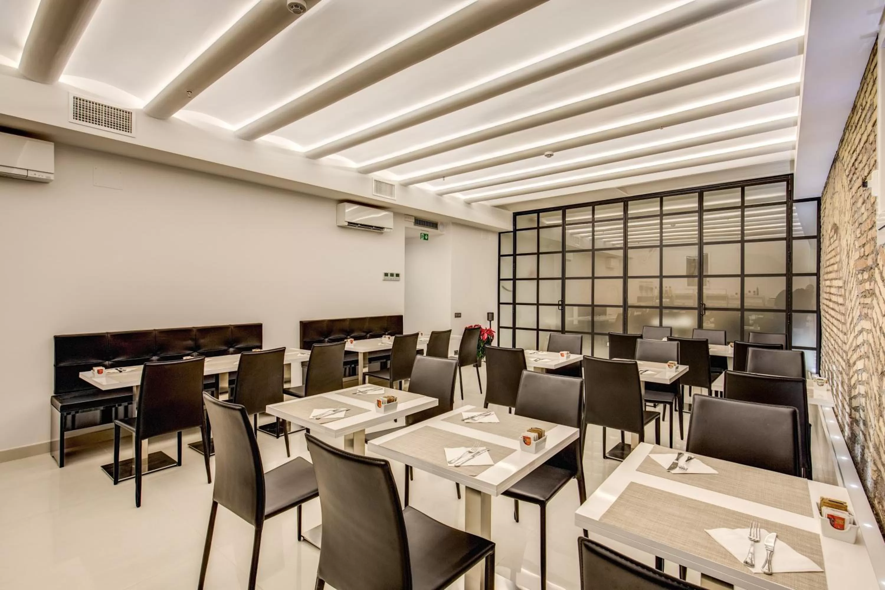 Restaurant/places to eat in The Liberty Boutique Hotel