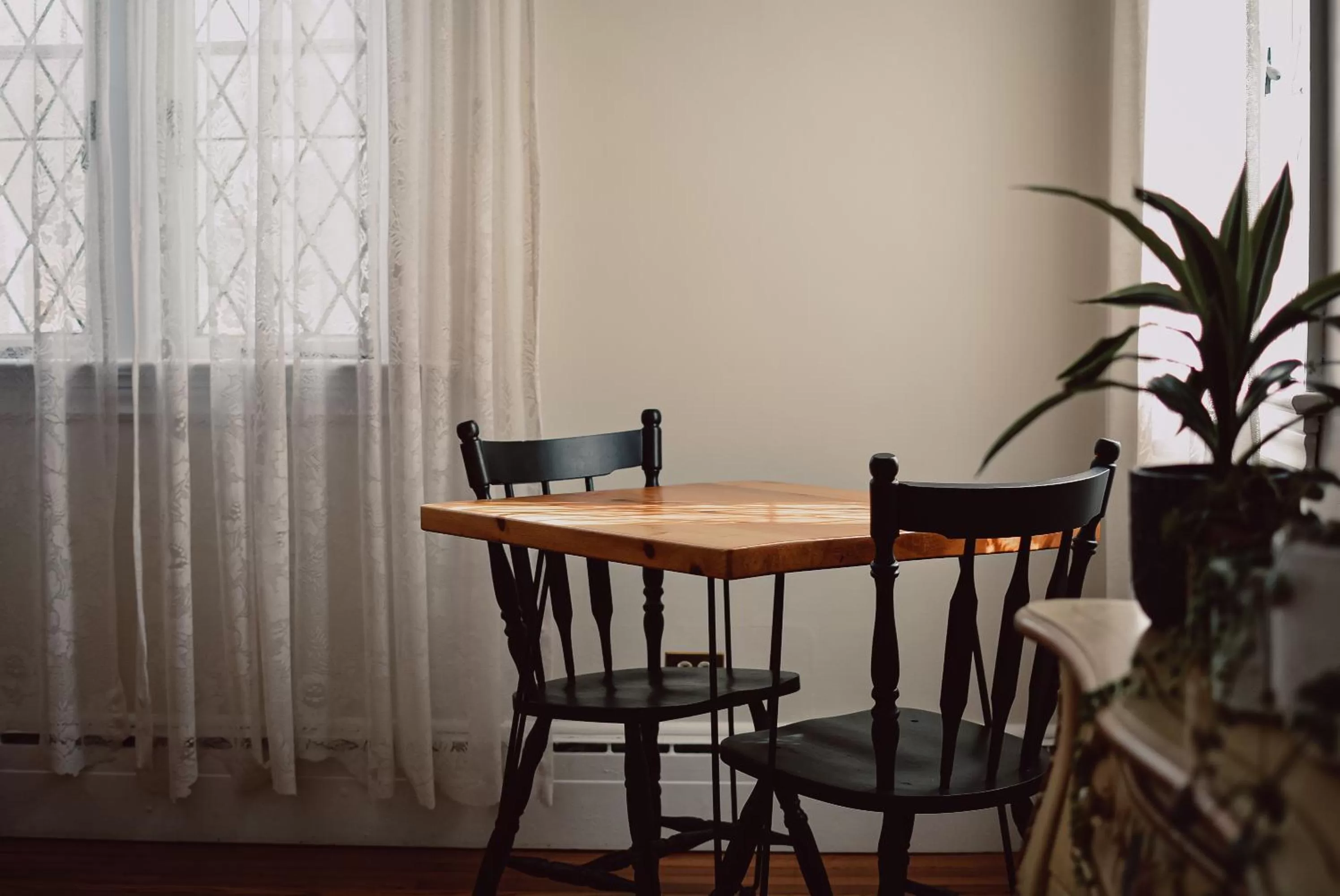 Hill Road Manor Bed & Breakfast